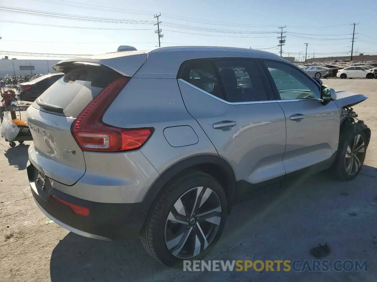 3 Фотография поврежденного автомобиля YV4L12UE8R2381381 VOLVO XC40 PLUS 2024