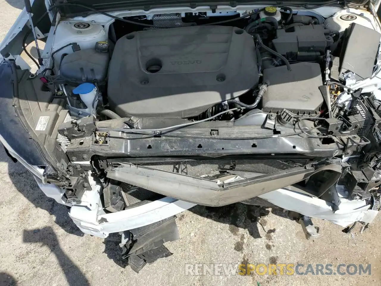 12 Фотография поврежденного автомобиля YV4L12UE9R2224474 VOLVO XC40 PLUS 2024