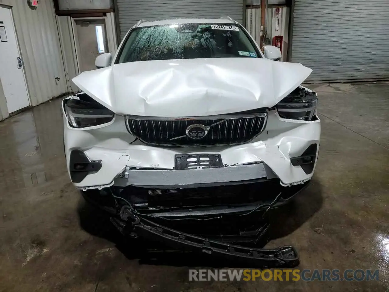 5 Photograph of a damaged car YV4L12UEXR2291178 VOLVO XC40 PLUS 2024