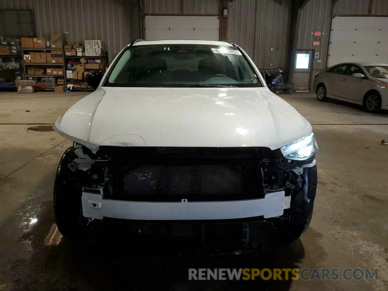 5 Photograph of a damaged car YV4L12UL2R2349606 VOLVO XC40 PLUS 2024