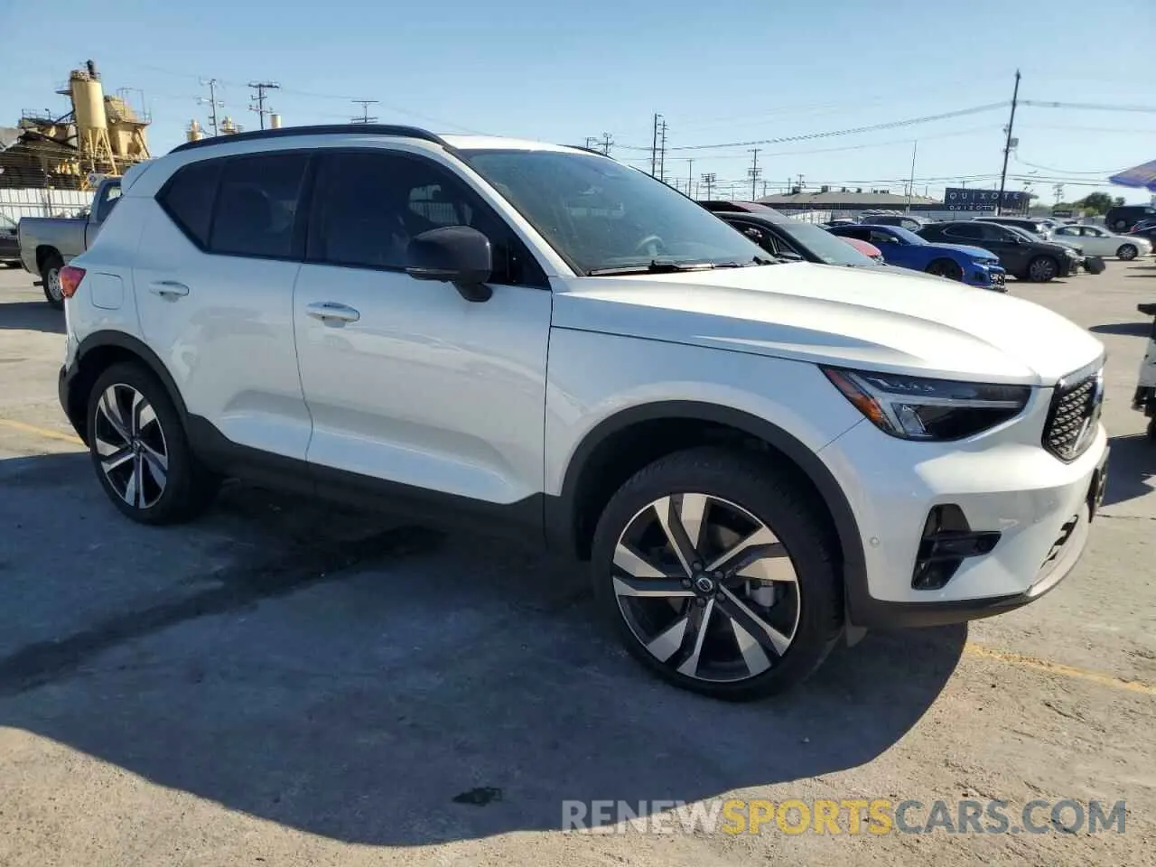 4 Photograph of a damaged car YV4L12UL6R2305219 VOLVO XC40 PLUS 2024