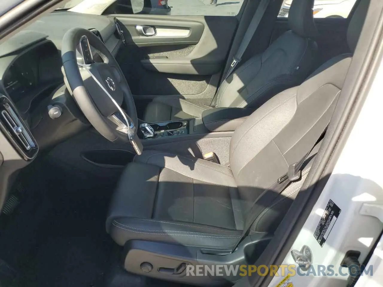 7 Photograph of a damaged car YV4L12UL6R2305219 VOLVO XC40 PLUS 2024