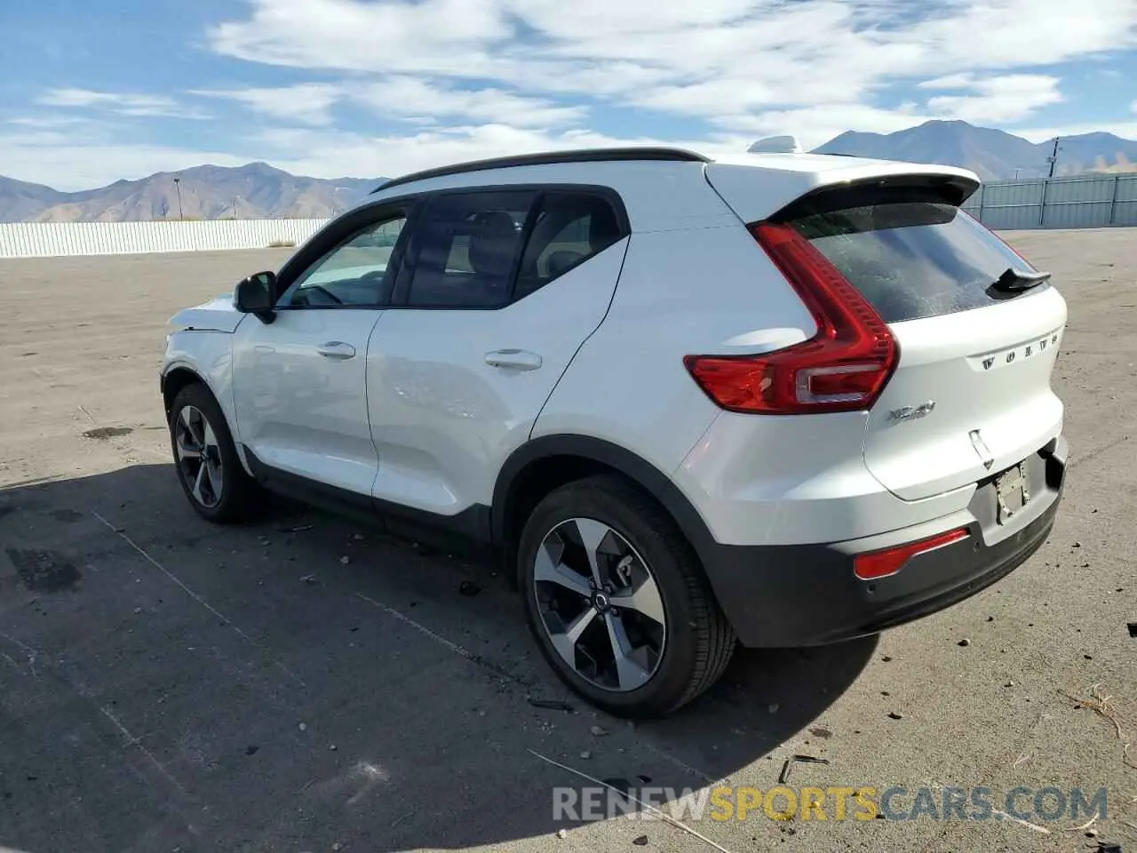 2 Photograph of a damaged car YV4L12UL8R2341509 VOLVO XC40 PLUS 2024