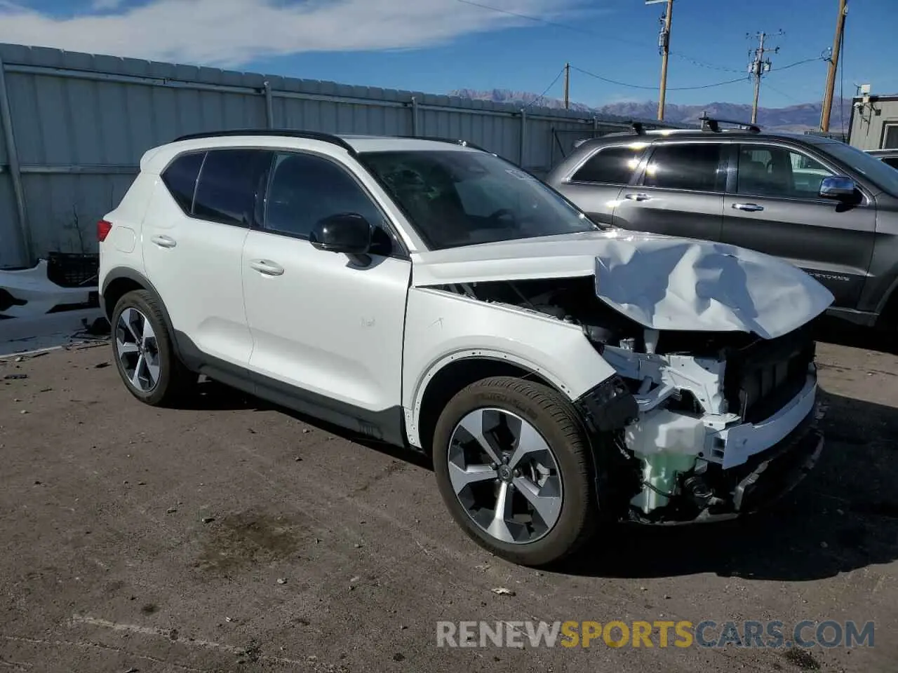 4 Photograph of a damaged car YV4L12UL8R2341509 VOLVO XC40 PLUS 2024