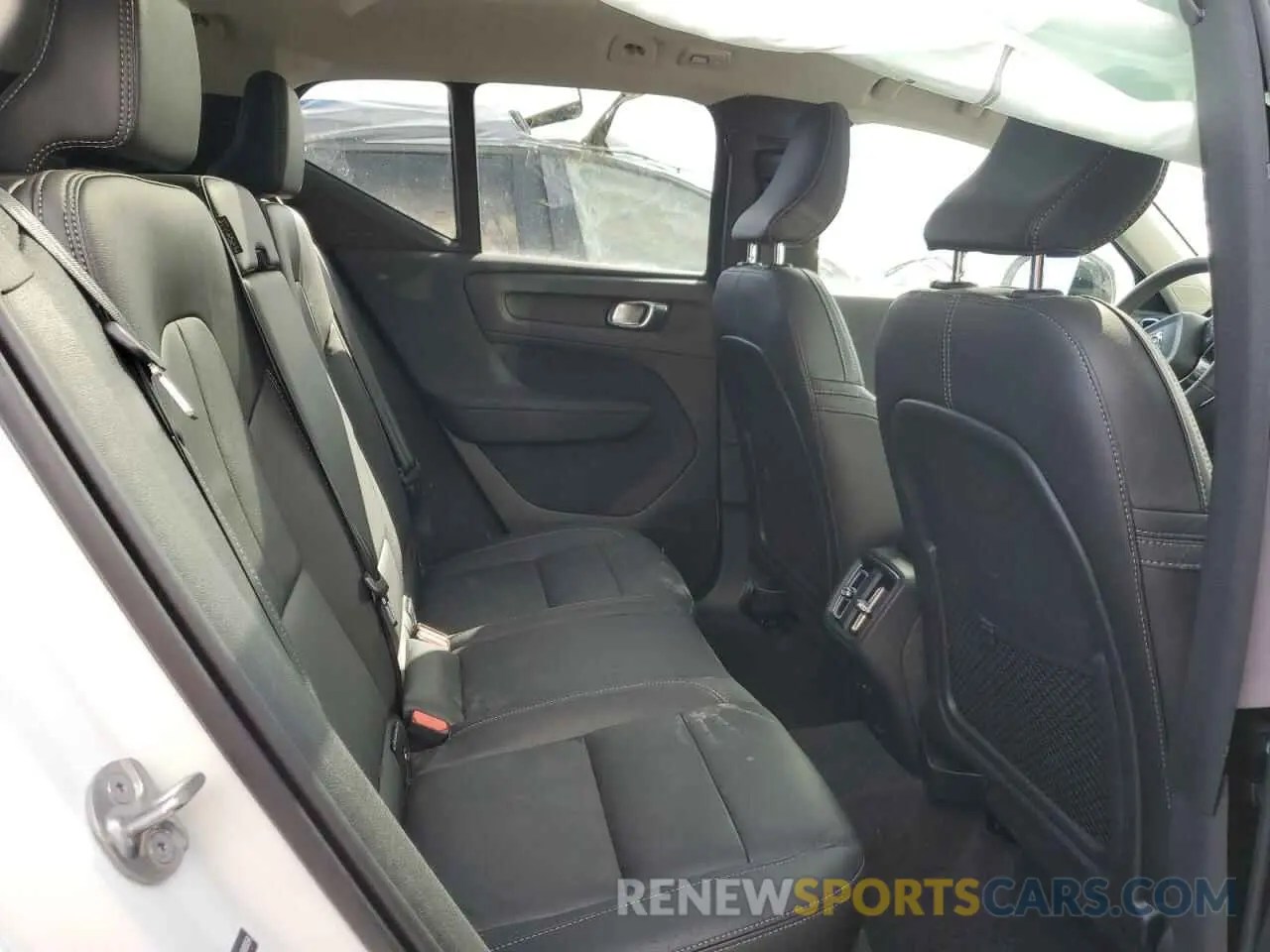 10 Фотография поврежденного автомобиля YV4L12UC5S2498954 VOLVO XC40 PLUS 2025