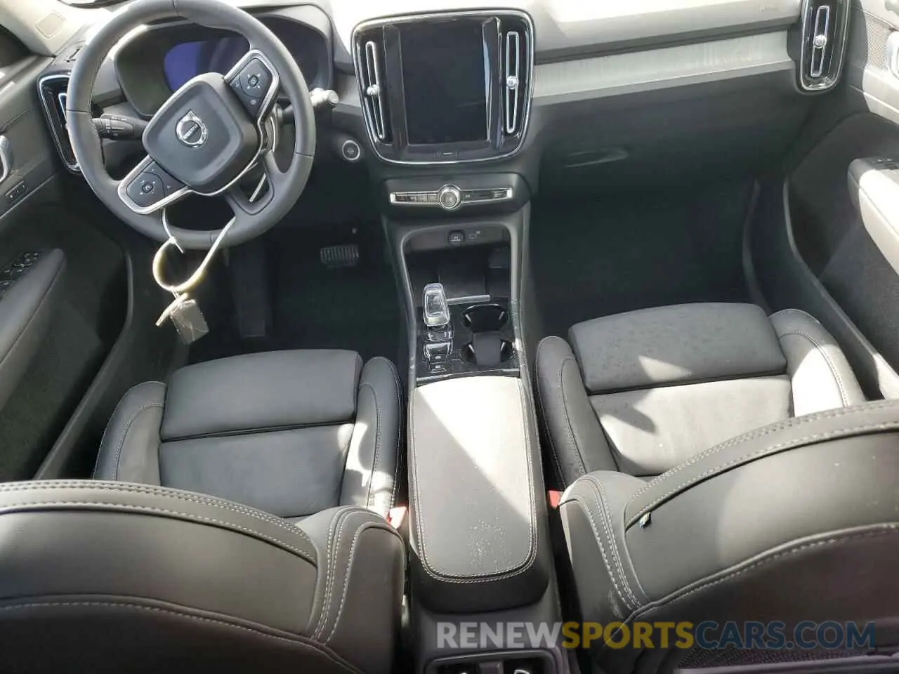 8 Фотография поврежденного автомобиля YV4L12UC5S2498954 VOLVO XC40 PLUS 2025