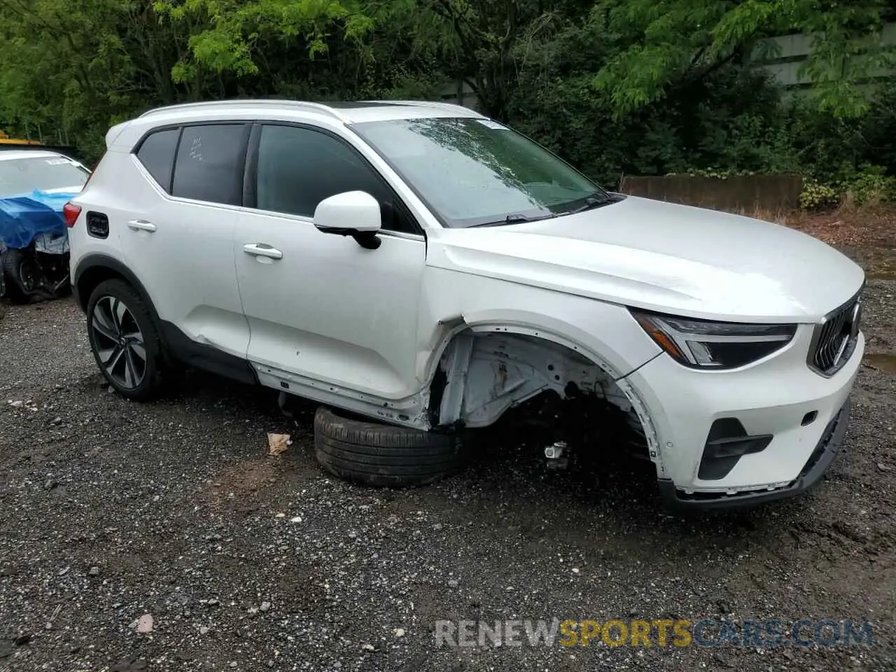4 Photograph of a damaged car YV4L12UE3S2503506 VOLVO XC40 PLUS 2025