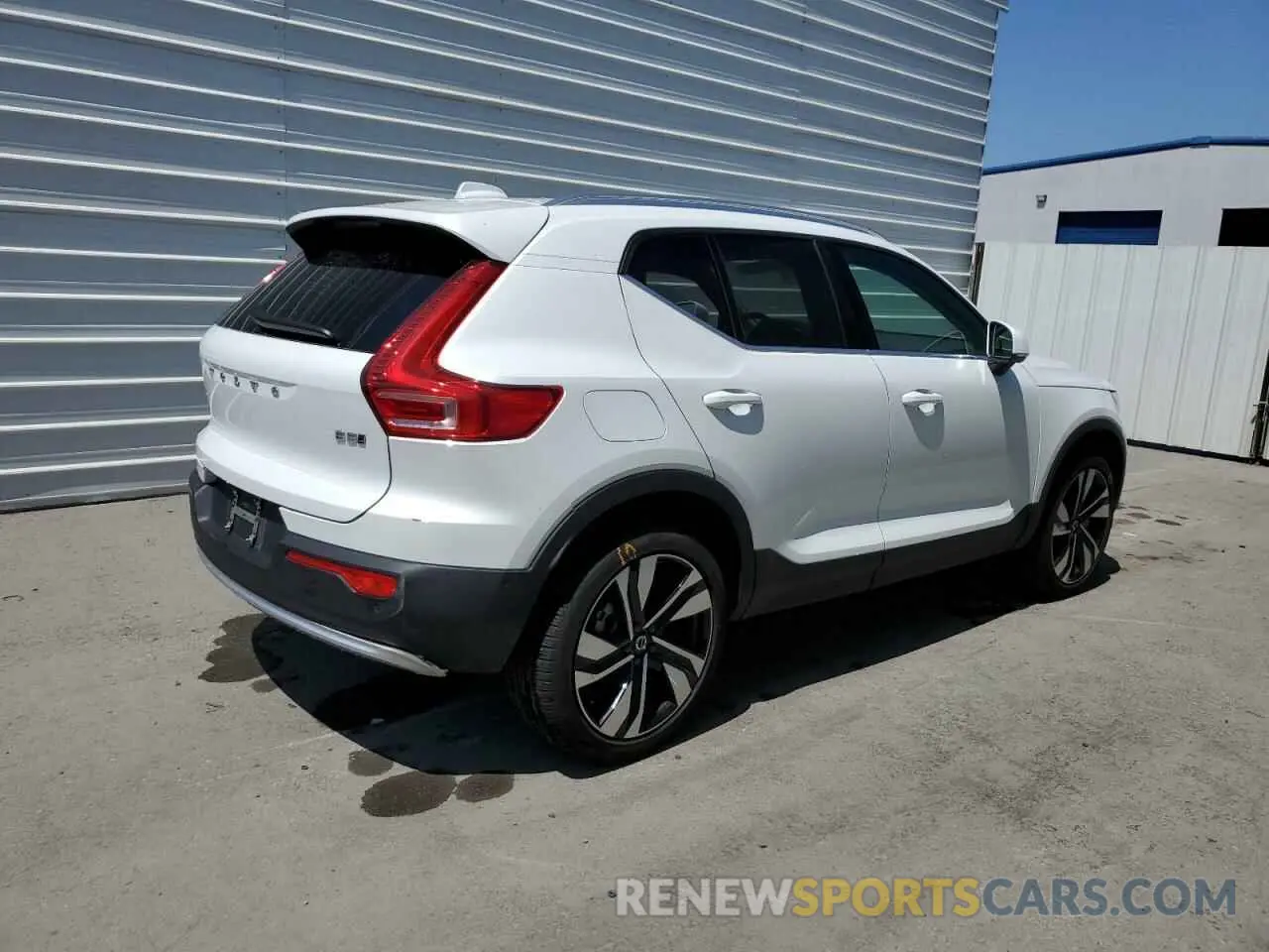 3 Photograph of a damaged car YV4L12UE8S2505753 VOLVO XC40 PLUS 2025