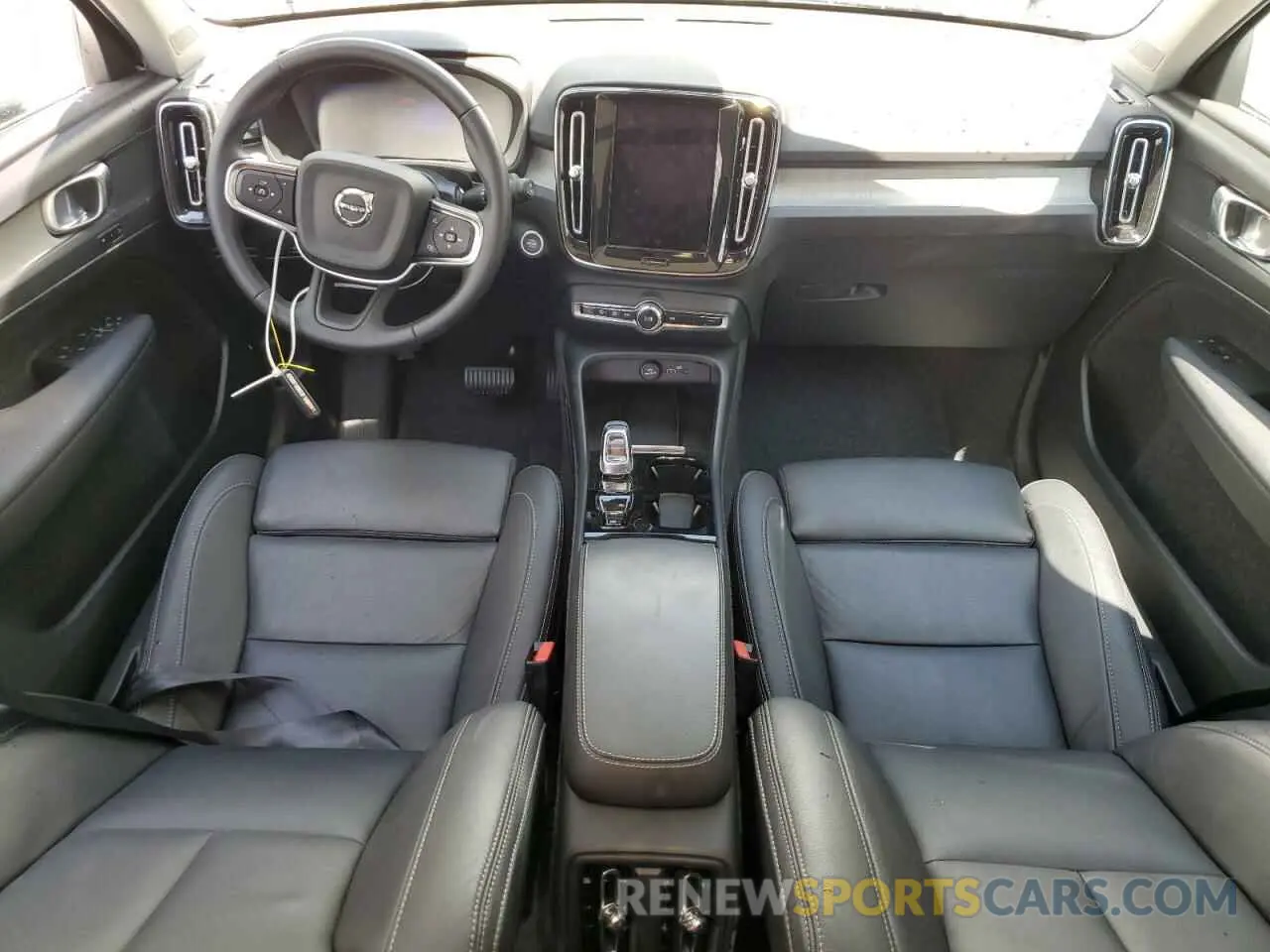 8 Photograph of a damaged car YV4L12UE8S2505753 VOLVO XC40 PLUS 2025