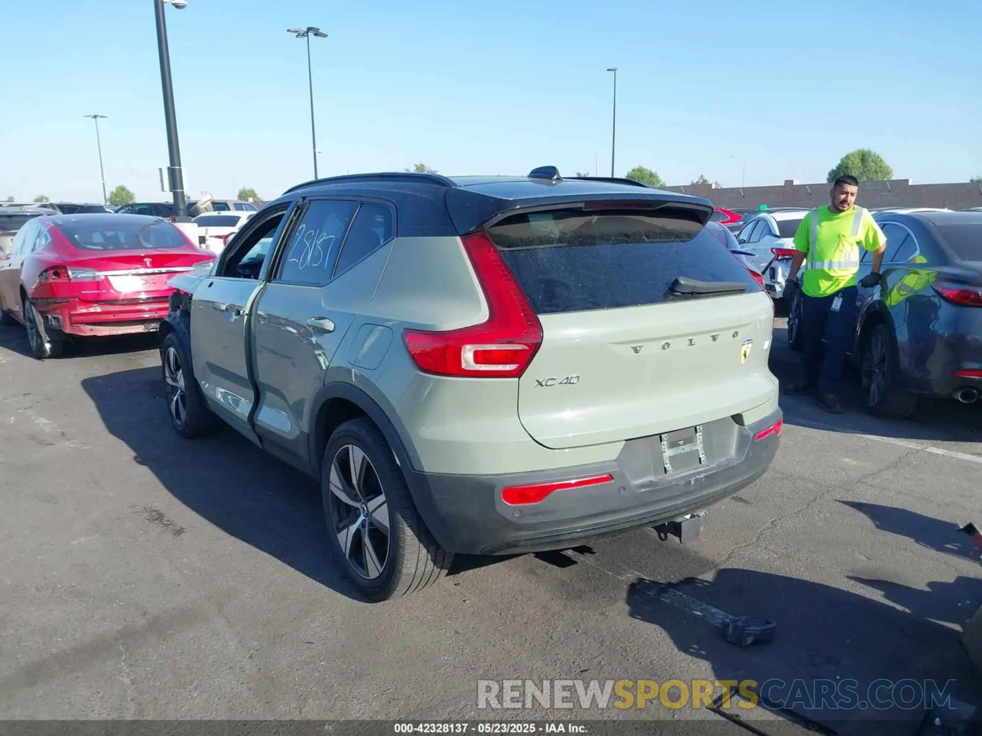 15 Фотография поврежденного автомобиля YV4ED3UR3M2547274 VOLVO XC40 RECHARGE PURE ELECTRIC 2021