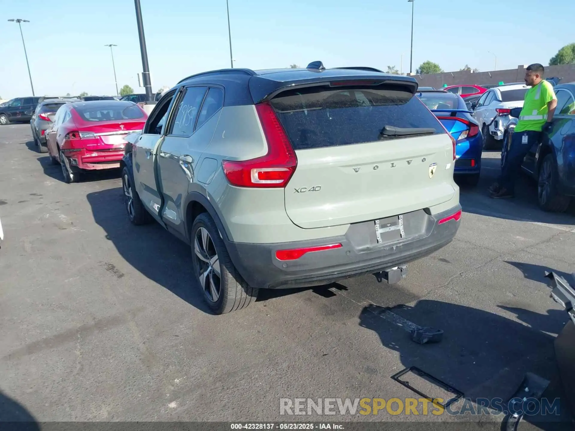3 Фотография поврежденного автомобиля YV4ED3UR3M2547274 VOLVO XC40 RECHARGE PURE ELECTRIC 2021
