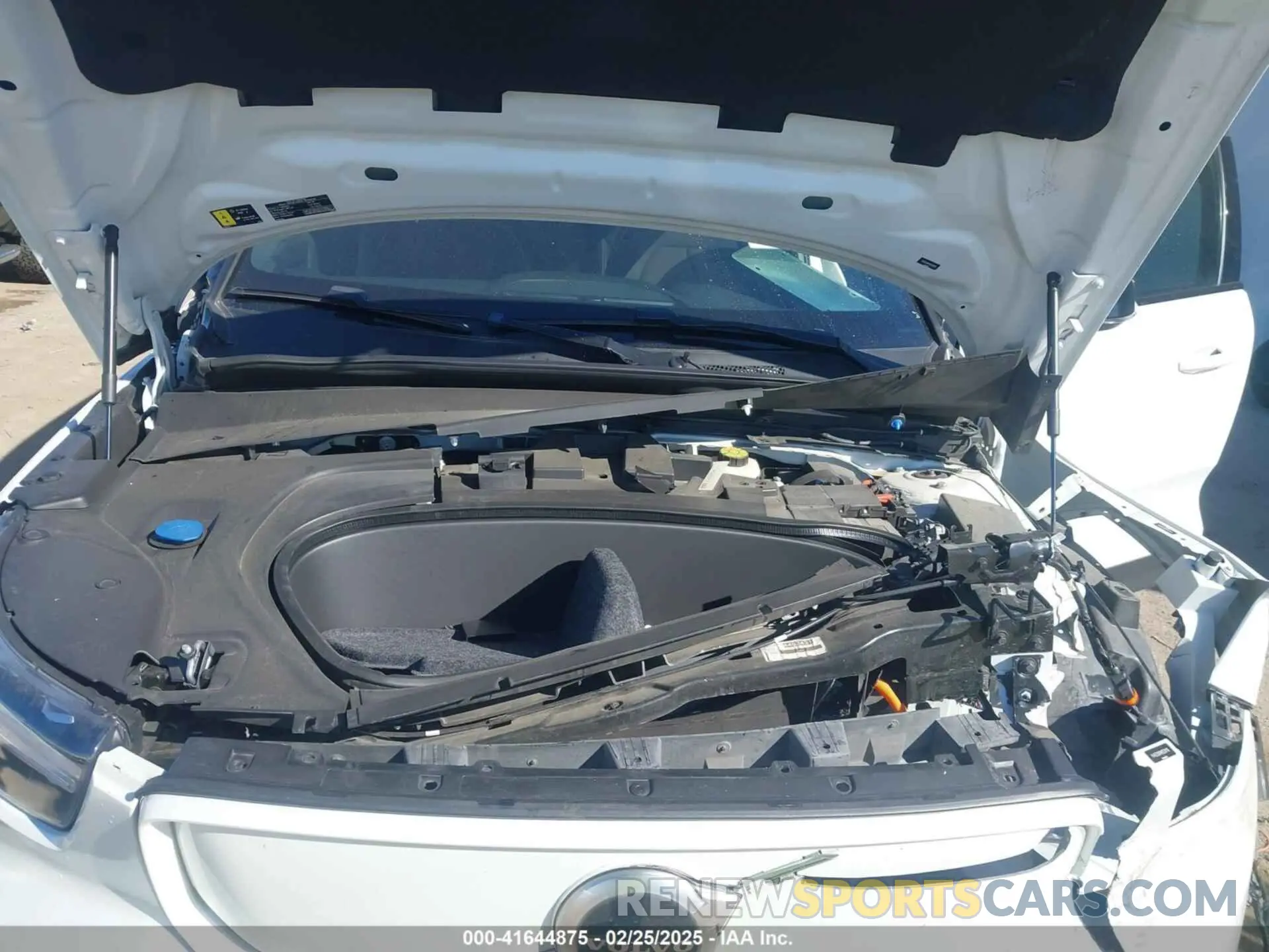 10 Photograph of a damaged car YV4ED3URXM2538118 VOLVO XC40 RECHARGE PURE ELECTRIC 2021
