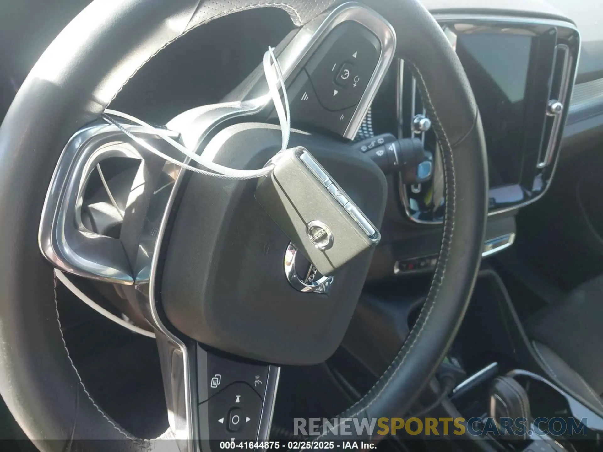 11 Photograph of a damaged car YV4ED3URXM2538118 VOLVO XC40 RECHARGE PURE ELECTRIC 2021
