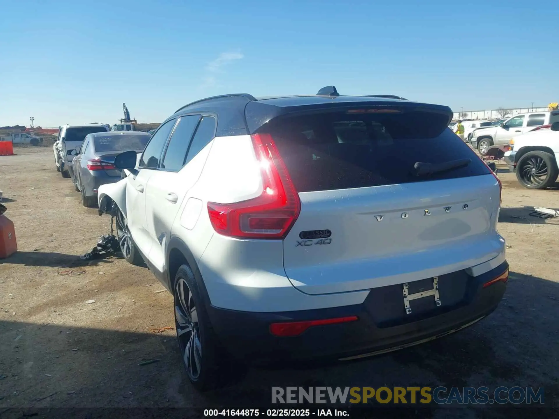 3 Photograph of a damaged car YV4ED3URXM2538118 VOLVO XC40 RECHARGE PURE ELECTRIC 2021