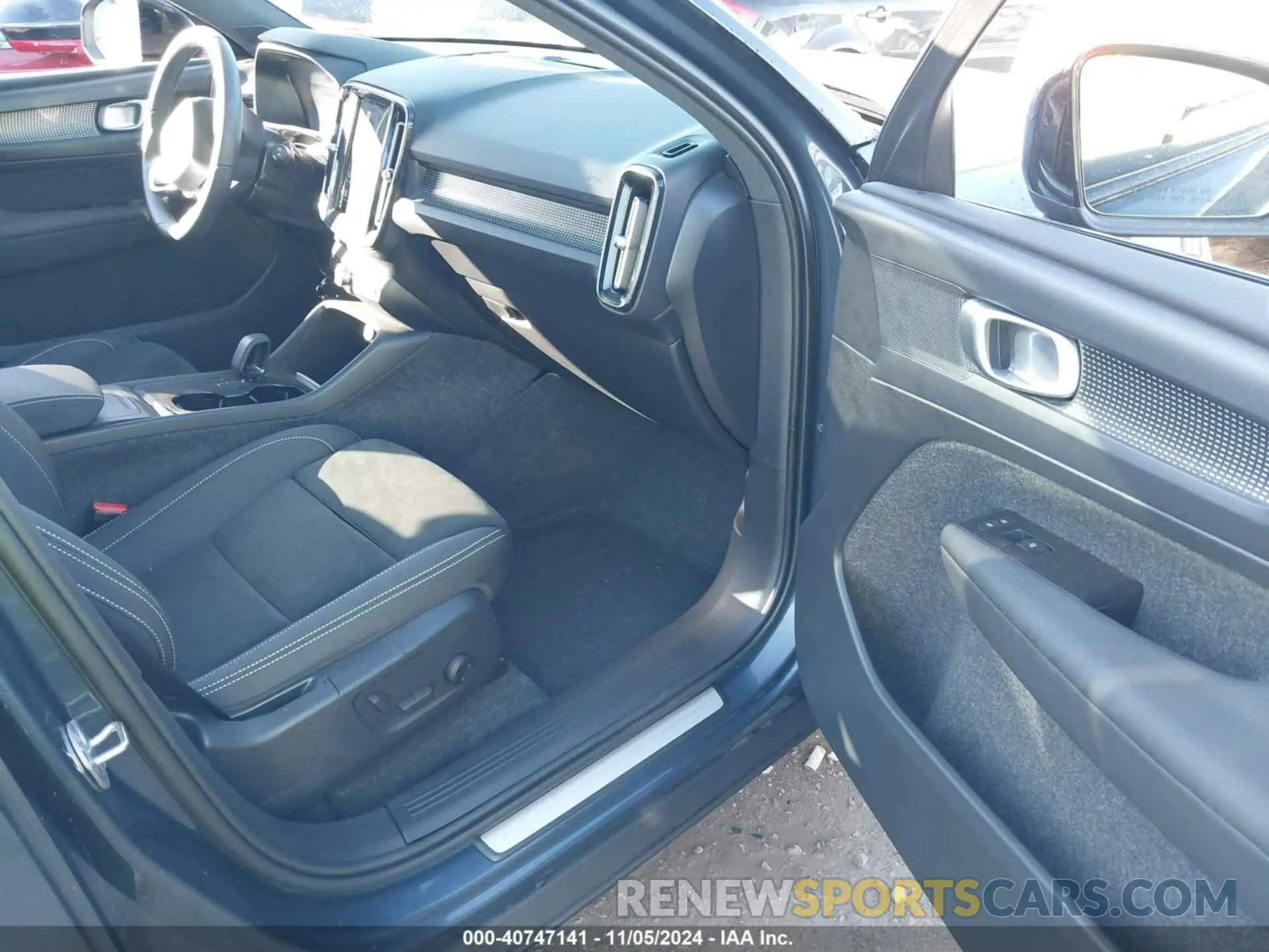 5 Photograph of a damaged car YV4ED3UR9N2772378 VOLVO XC40 RECHARGE PURE ELECTRIC 2022