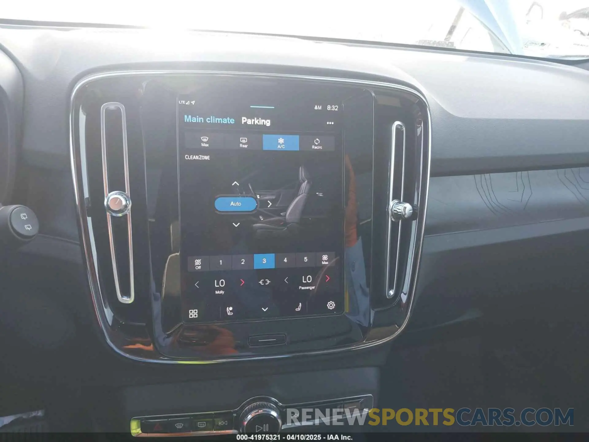 19 Фотография поврежденного автомобиля YV4ED3UM9P2012880 VOLVO XC40 RECHARGE PURE ELECTRIC 2023