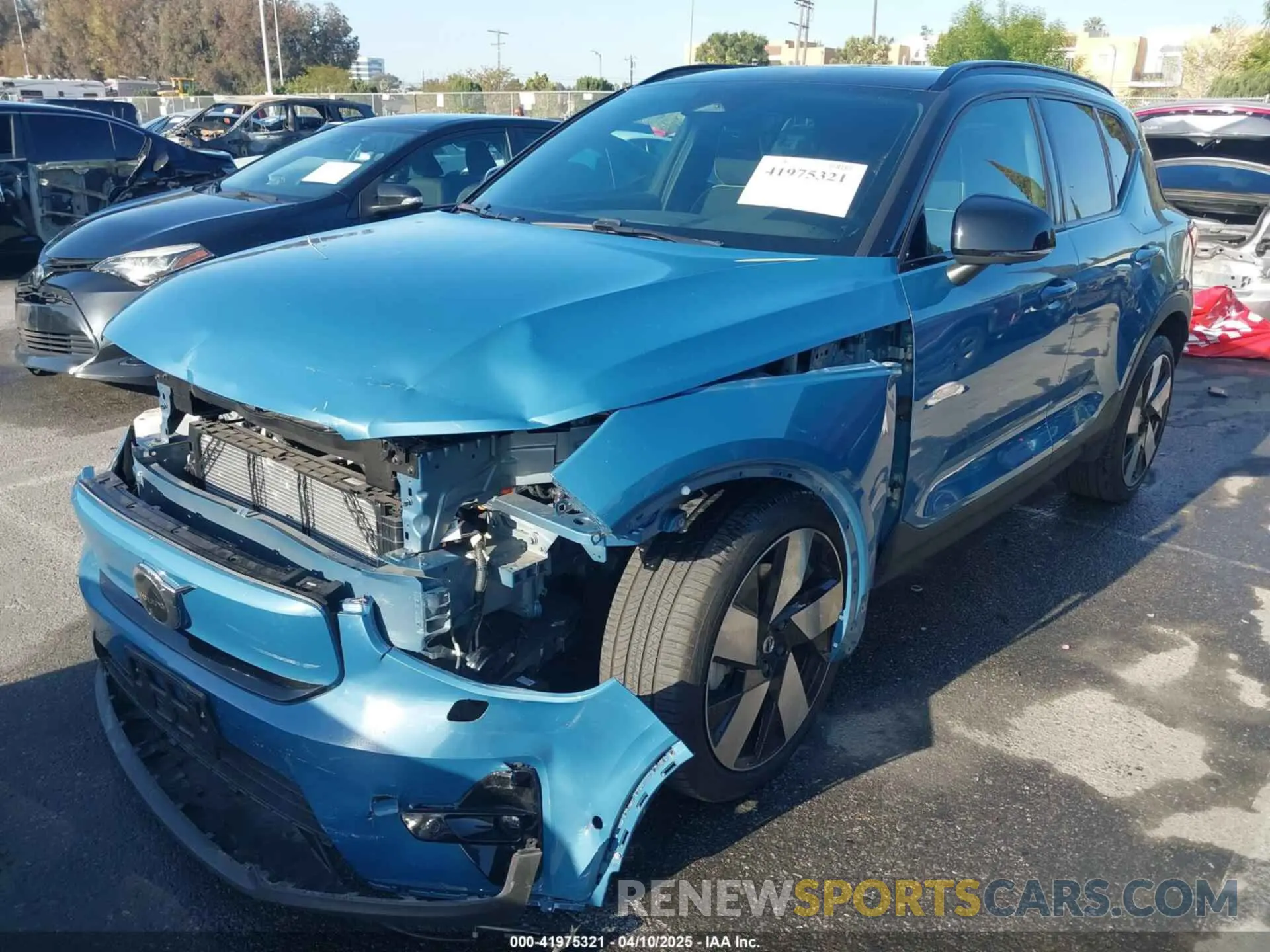 2 Фотография поврежденного автомобиля YV4ED3UM9P2012880 VOLVO XC40 RECHARGE PURE ELECTRIC 2023