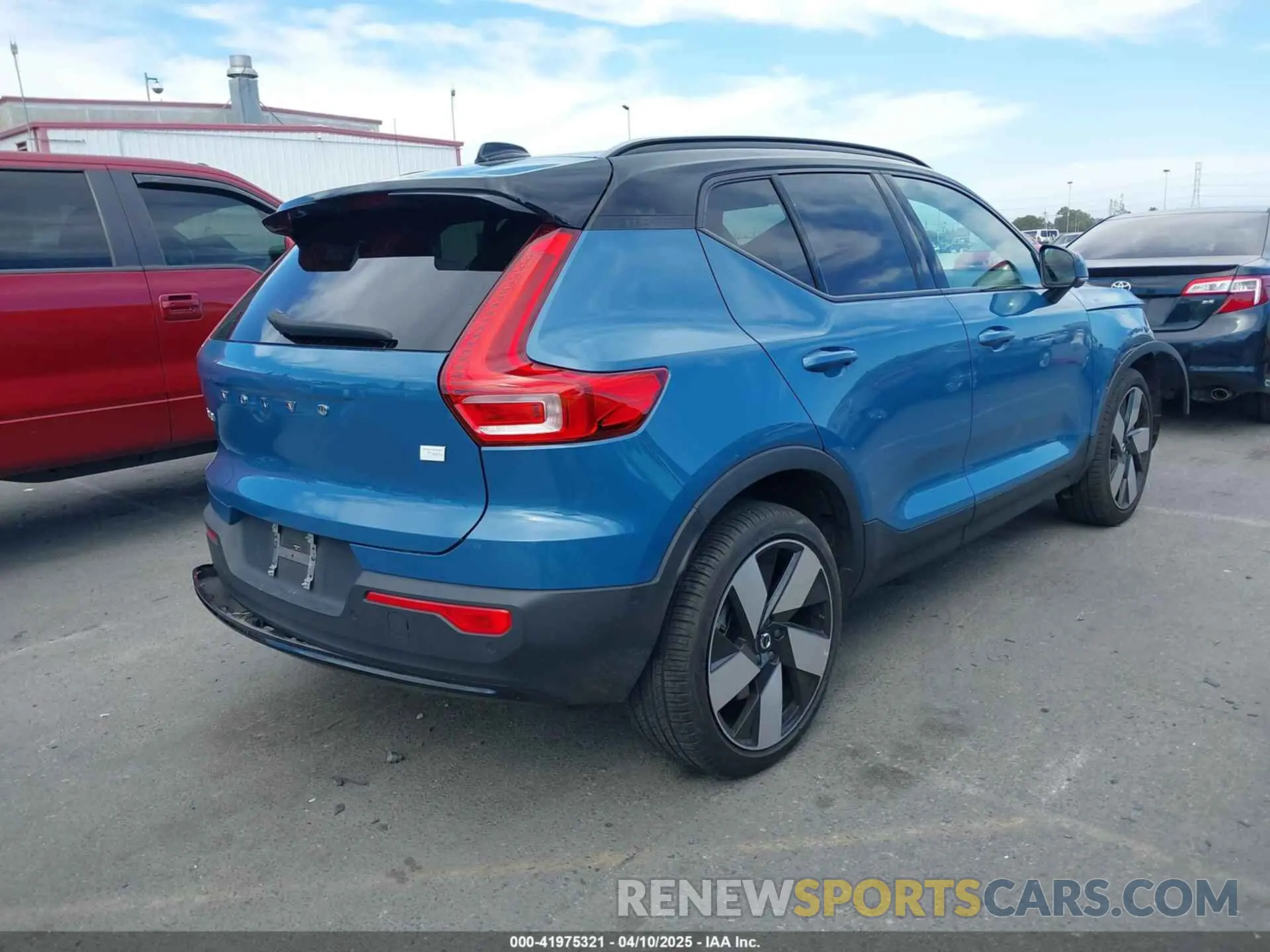 4 Фотография поврежденного автомобиля YV4ED3UM9P2012880 VOLVO XC40 RECHARGE PURE ELECTRIC 2023