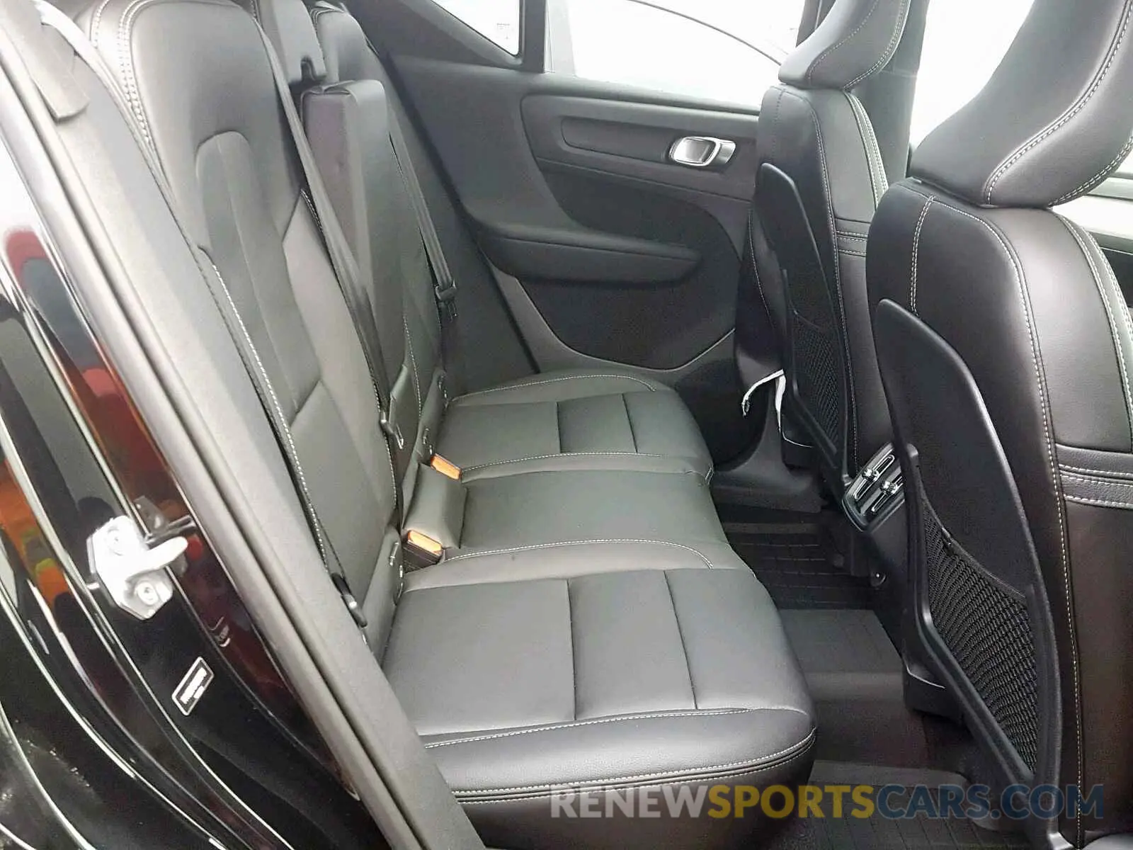 6 Photograph of a damaged car YV4162UK3K2053709 VOLVO XC40 T5 2019