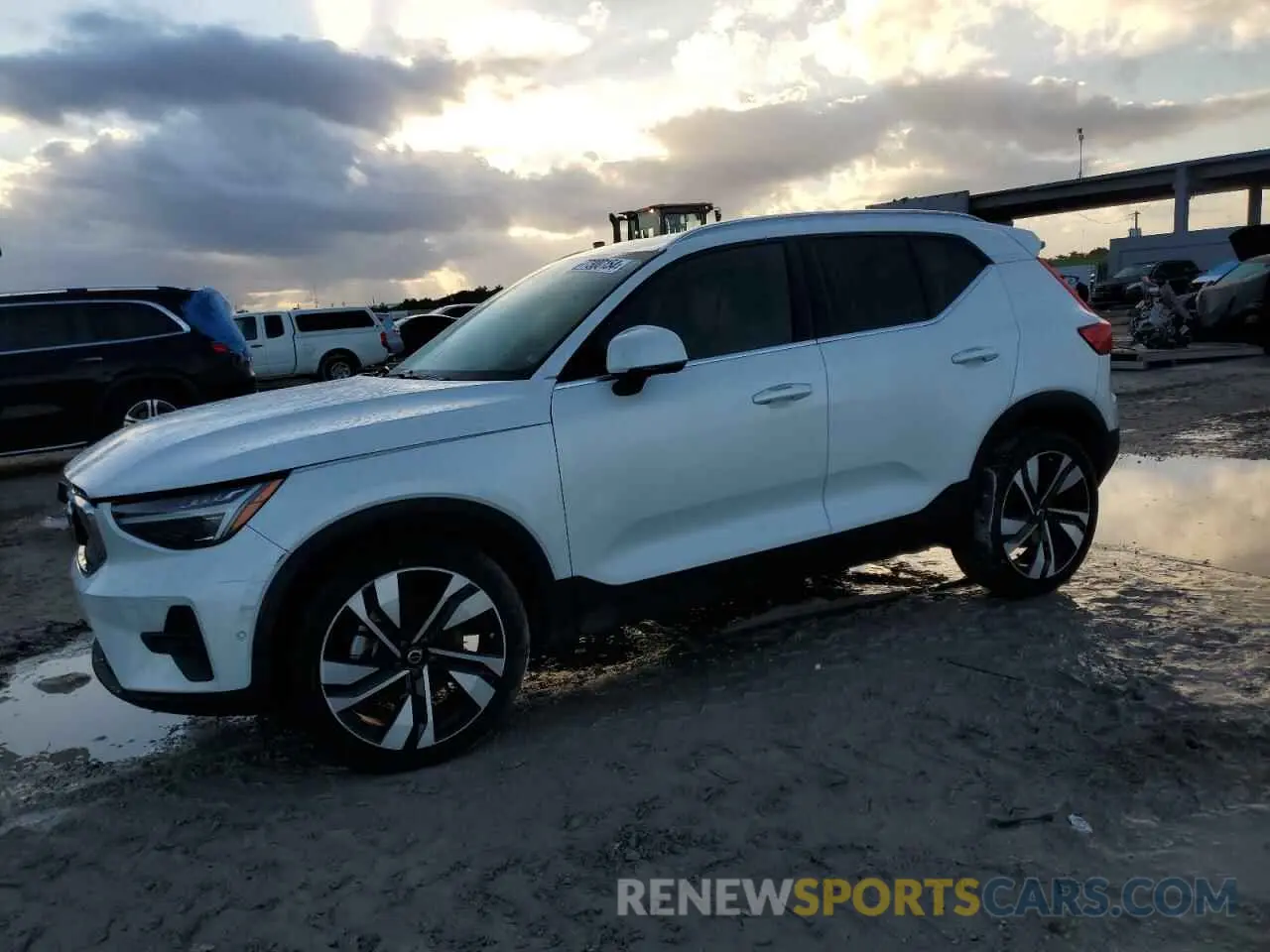1 Фотография поврежденного автомобиля YV4L12UF7P2032461 VOLVO XC40 ULTIM 2023