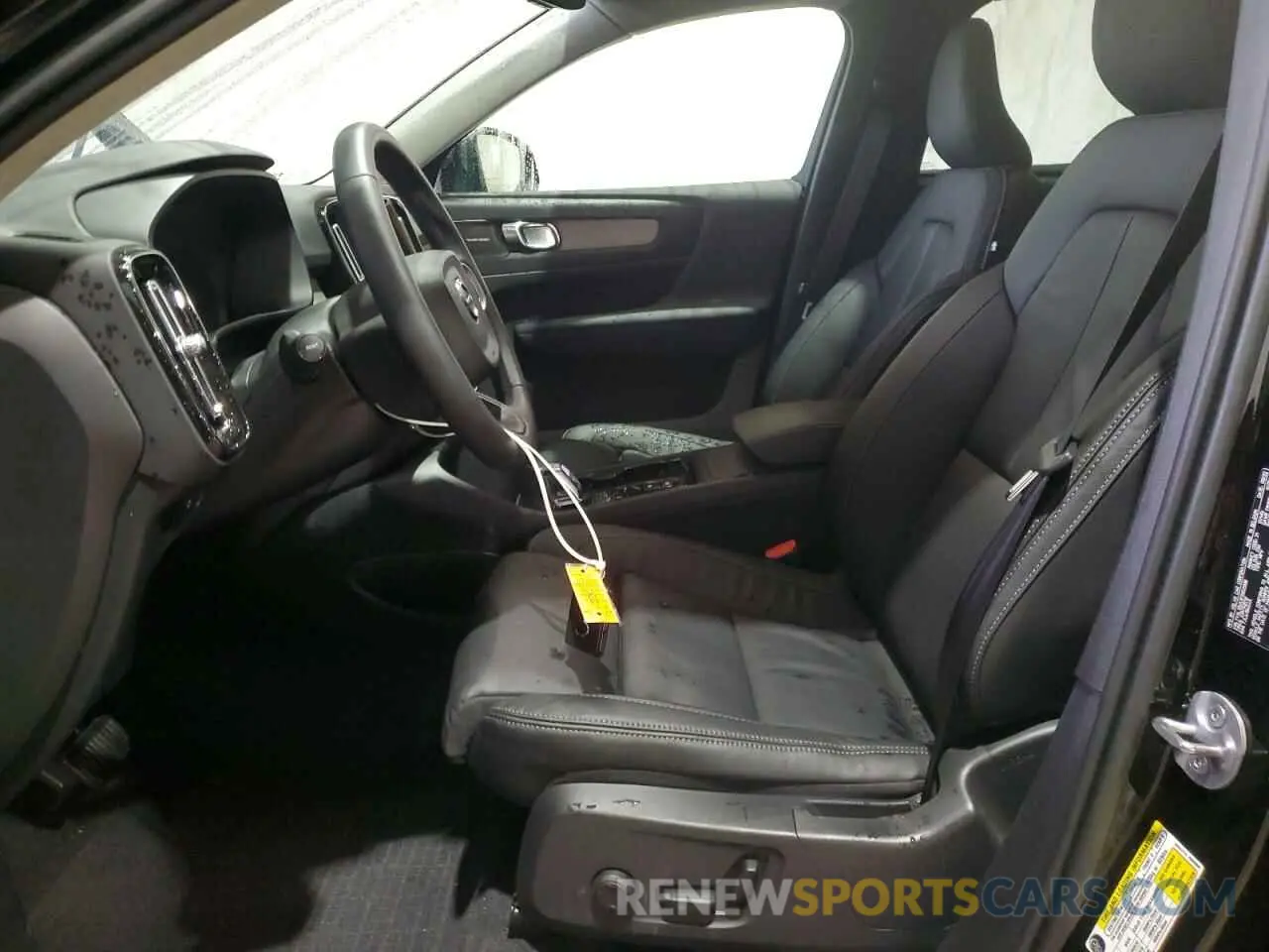 7 Photograph of a damaged car YV4L12UX3P2952998 VOLVO XC40 ULTIM 2023
