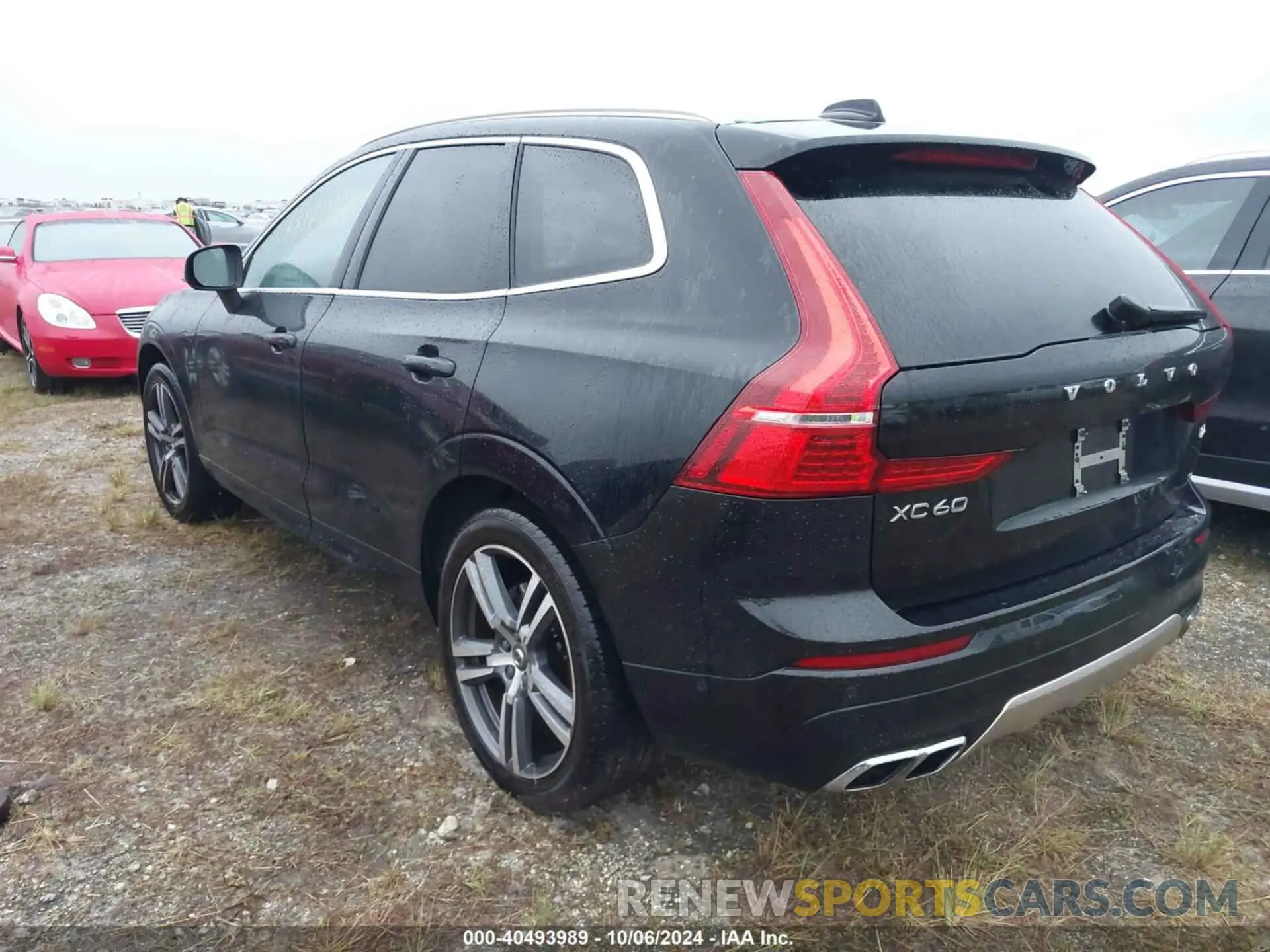 3 Photograph of a damaged car LYV102DK1KB176847 VOLVO XC60 2019