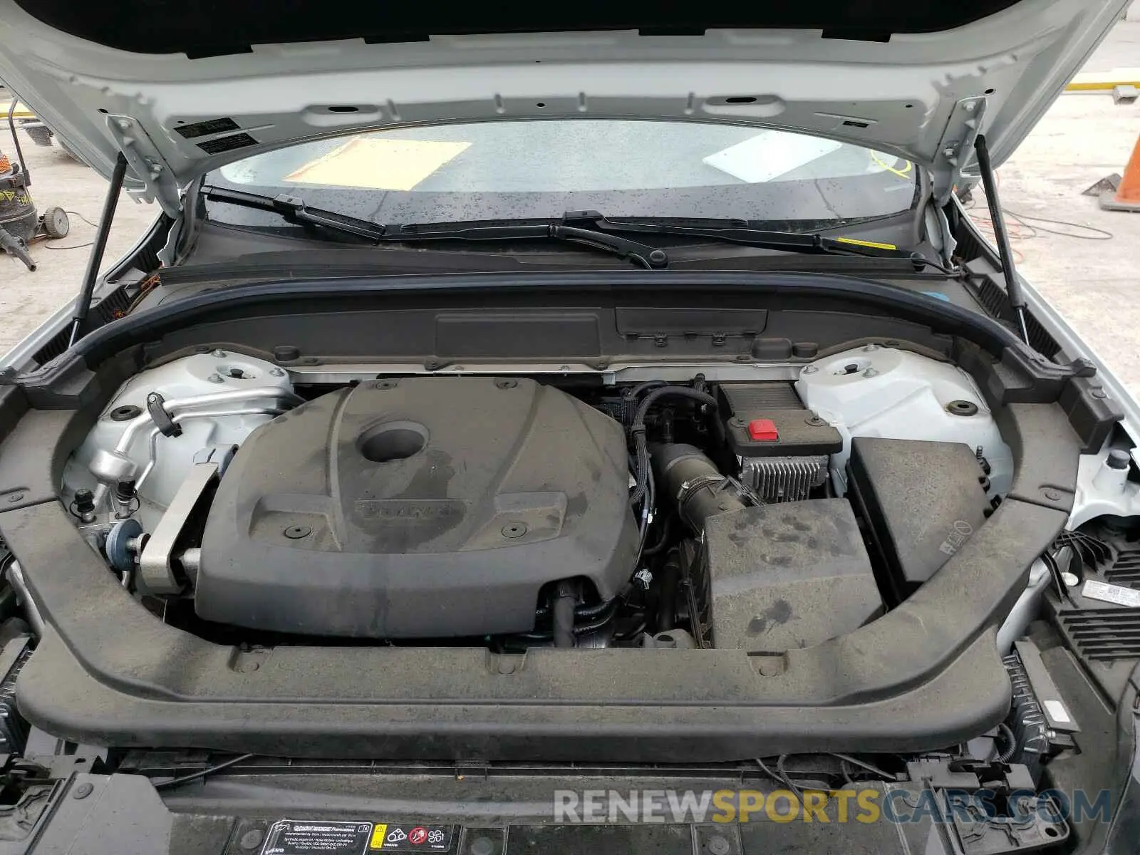 7 Photograph of a damaged car LYV102DK1KB317562 VOLVO XC60 2019