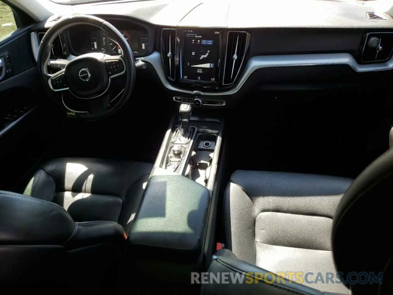 8 Photograph of a damaged car LYV102DK3KB297802 VOLVO XC60 2019