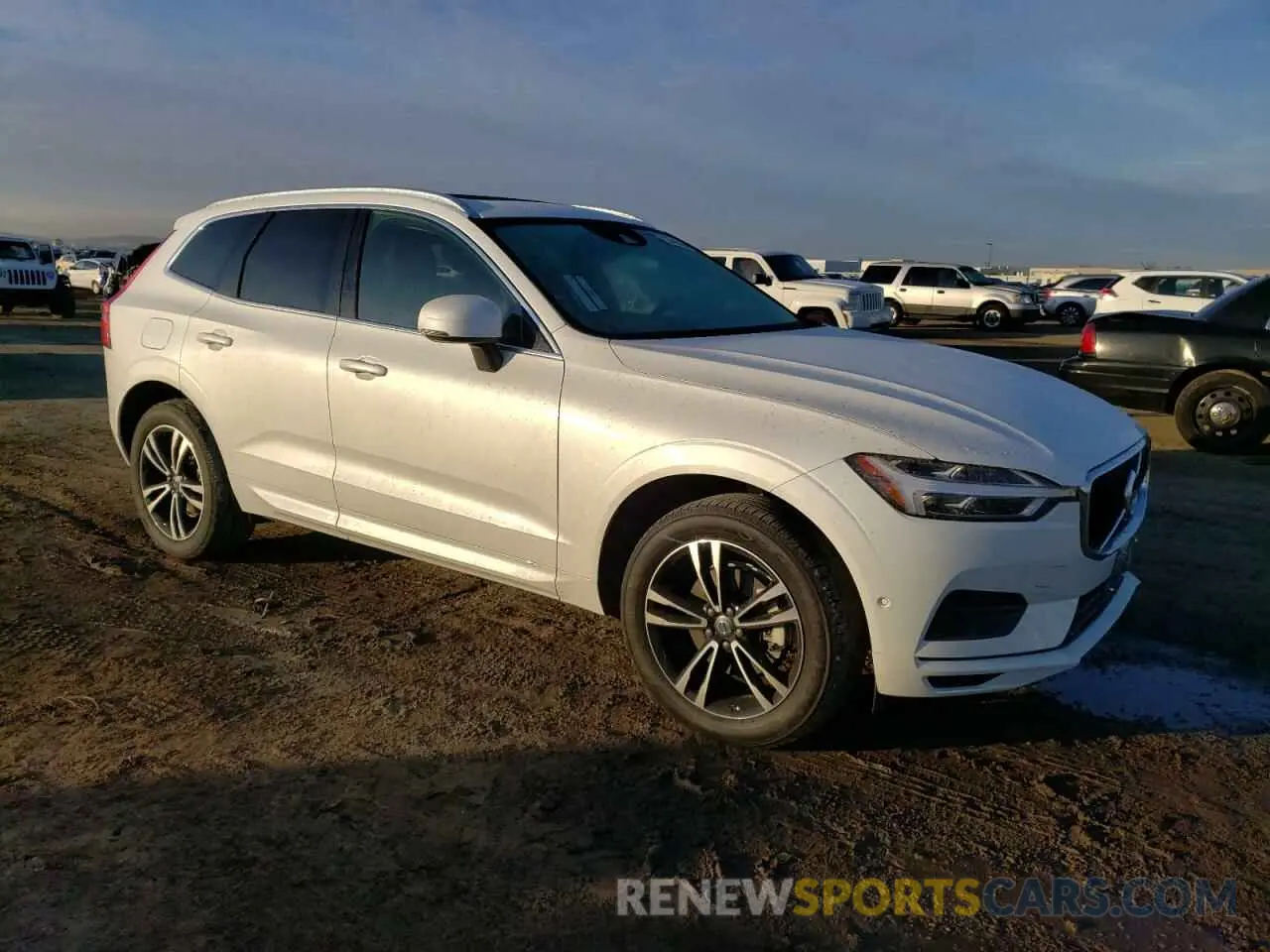 4 Фотография поврежденного автомобиля LYV102DK4KB335280 VOLVO XC60 2019