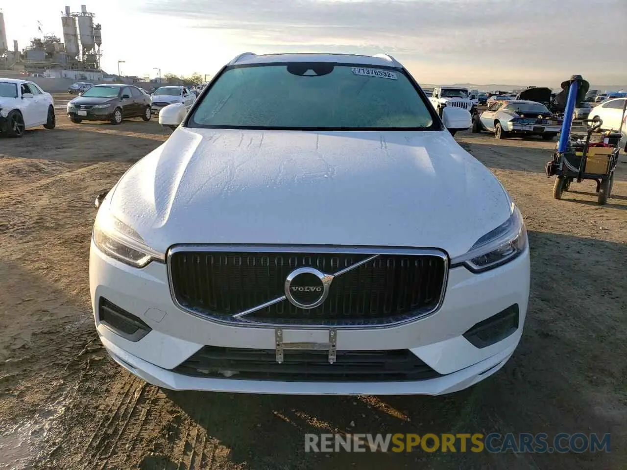 5 Фотография поврежденного автомобиля LYV102DK4KB335280 VOLVO XC60 2019