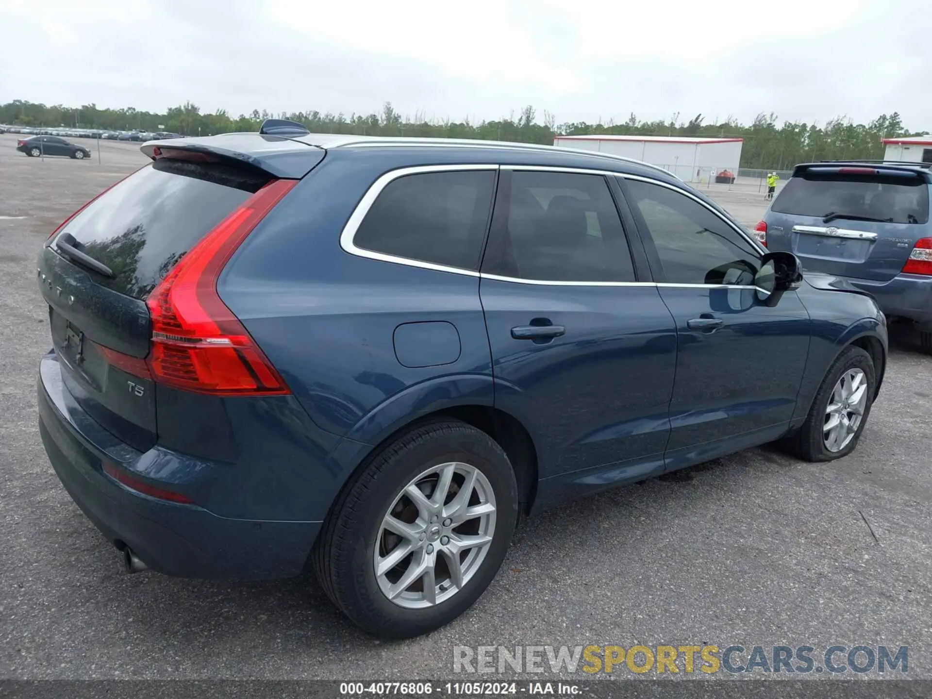 4 Photograph of a damaged car LYV102DK6KB233284 VOLVO XC60 2019