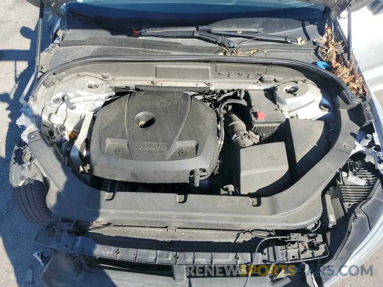 12 Photograph of a damaged car LYV102DK9KB325618 VOLVO XC60 2019