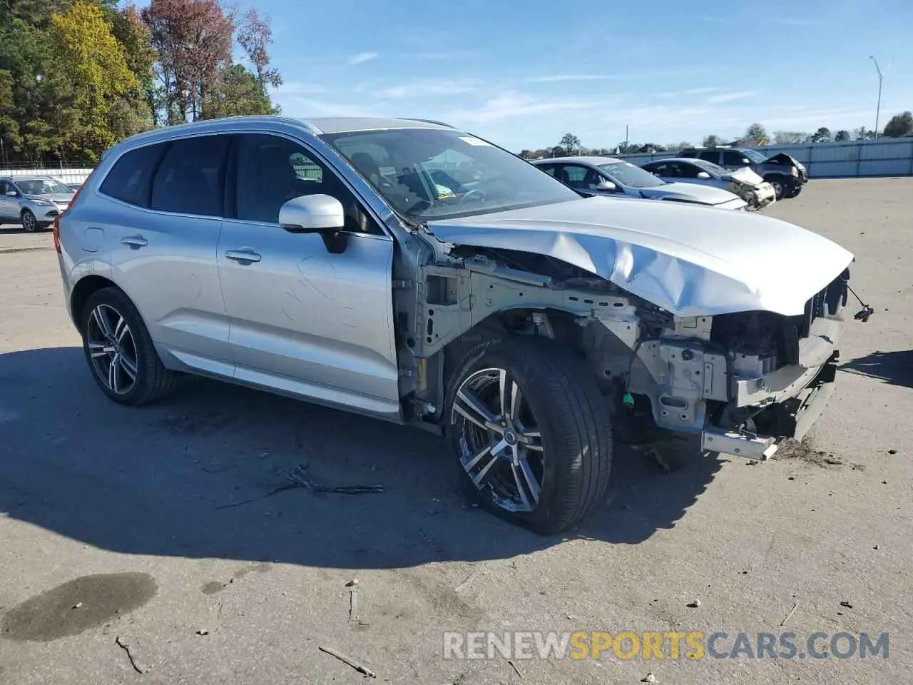 4 Photograph of a damaged car LYV102DK9KB325618 VOLVO XC60 2019