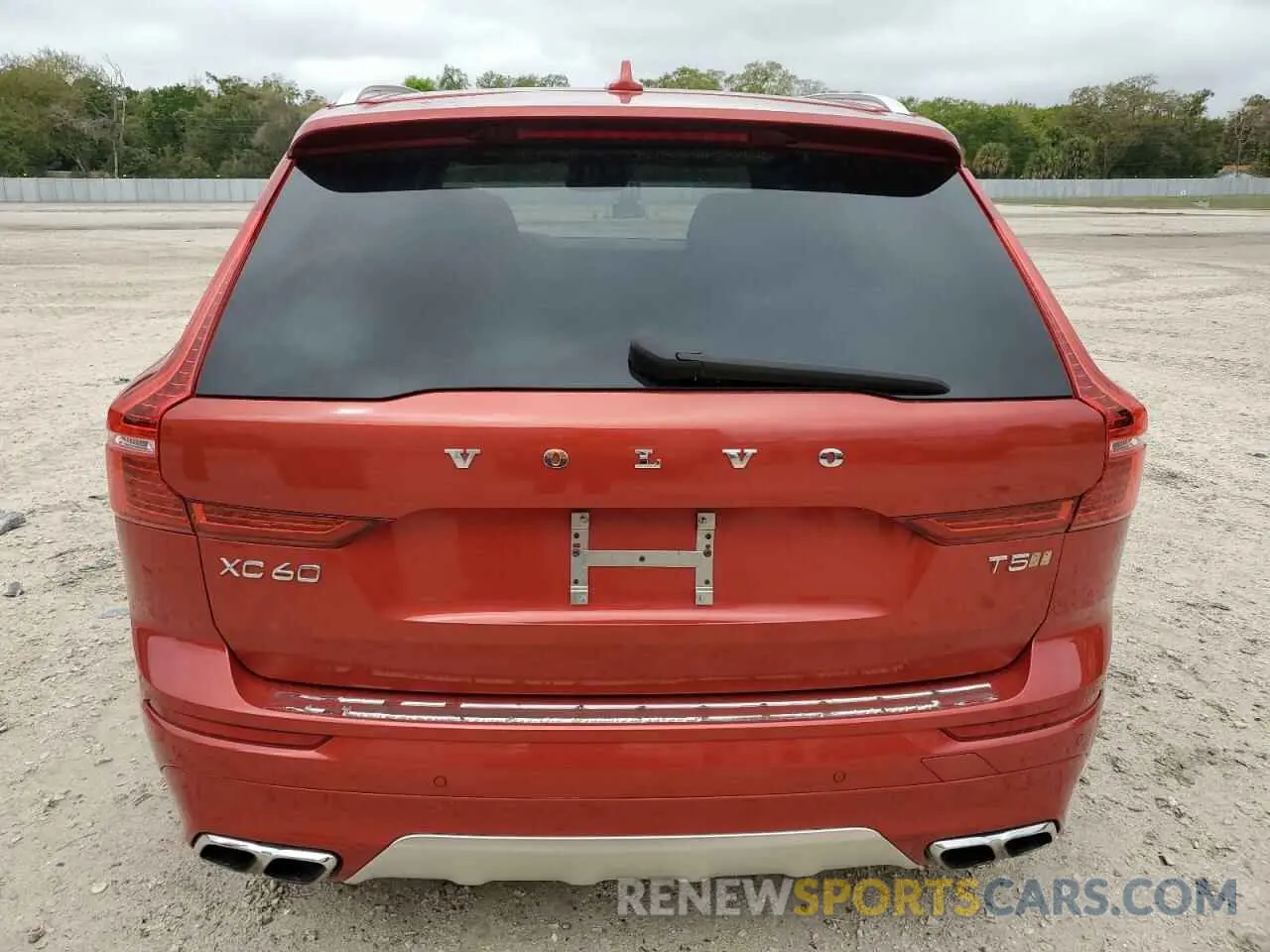 6 Photograph of a damaged car LYV102DMXKB204890 VOLVO XC60 2019