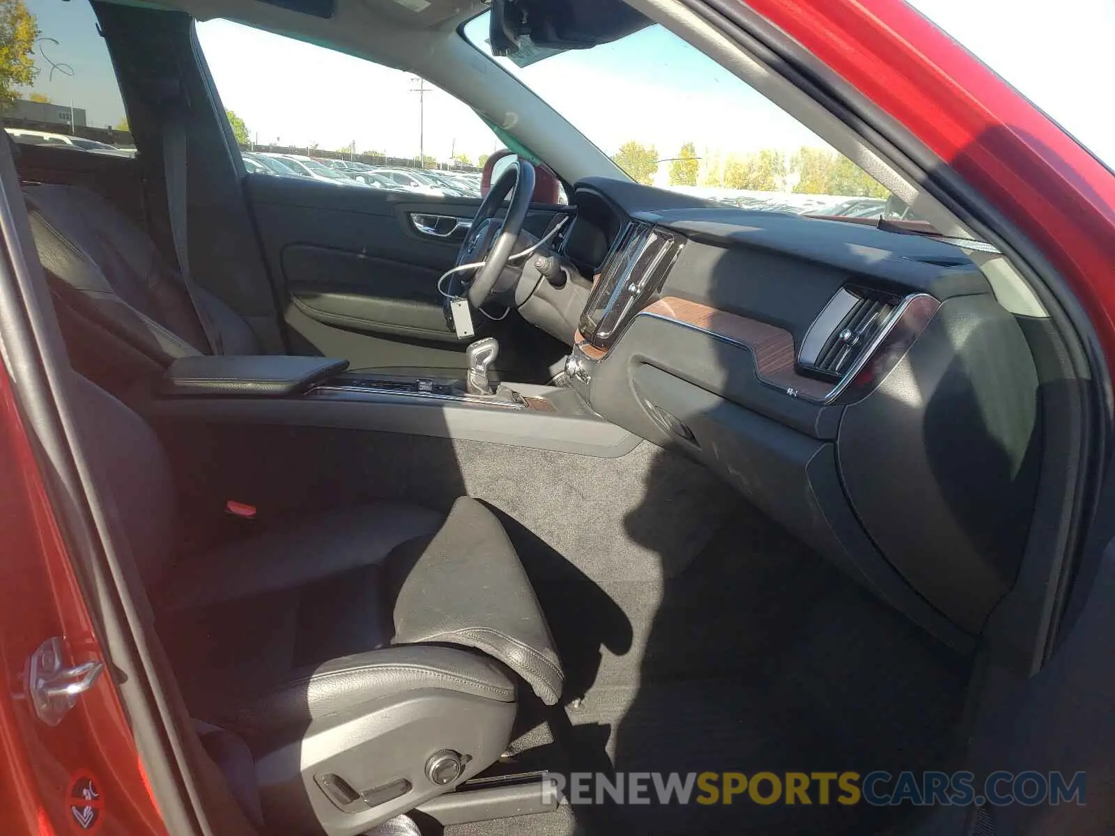 5 Photograph of a damaged car LYV102RK0KB196435 VOLVO XC60 2019