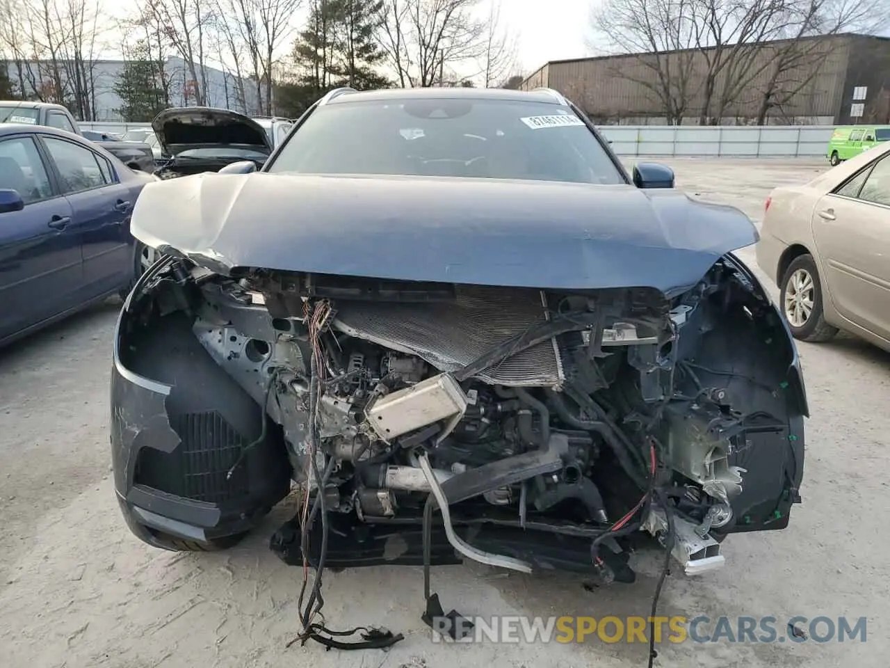 5 Photograph of a damaged car LYV102RK1KB283017 VOLVO XC60 2019