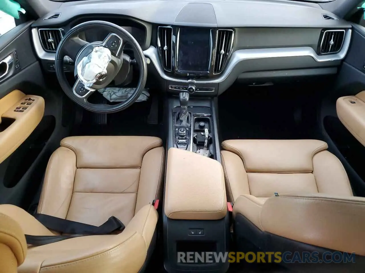 8 Photograph of a damaged car LYV102RK1KB283017 VOLVO XC60 2019