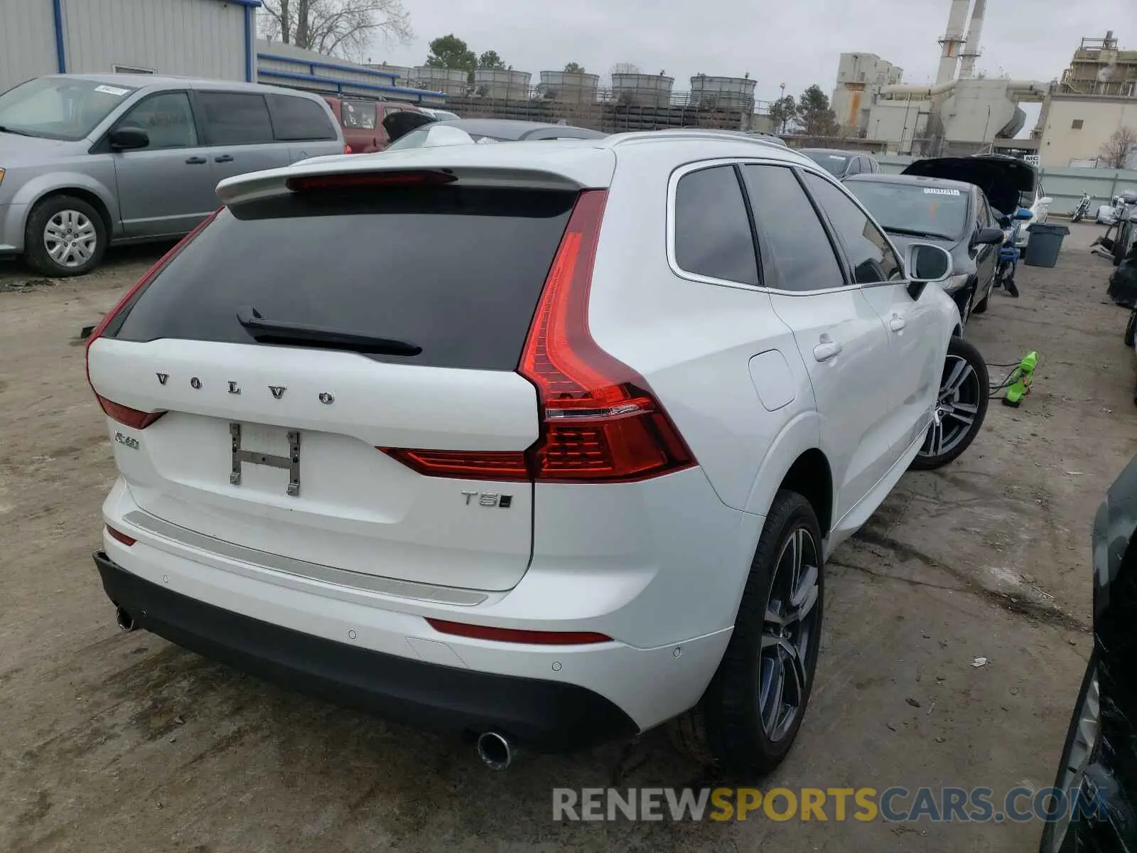 4 Photograph of a damaged car LYV102RK3KB214913 VOLVO XC60 2019