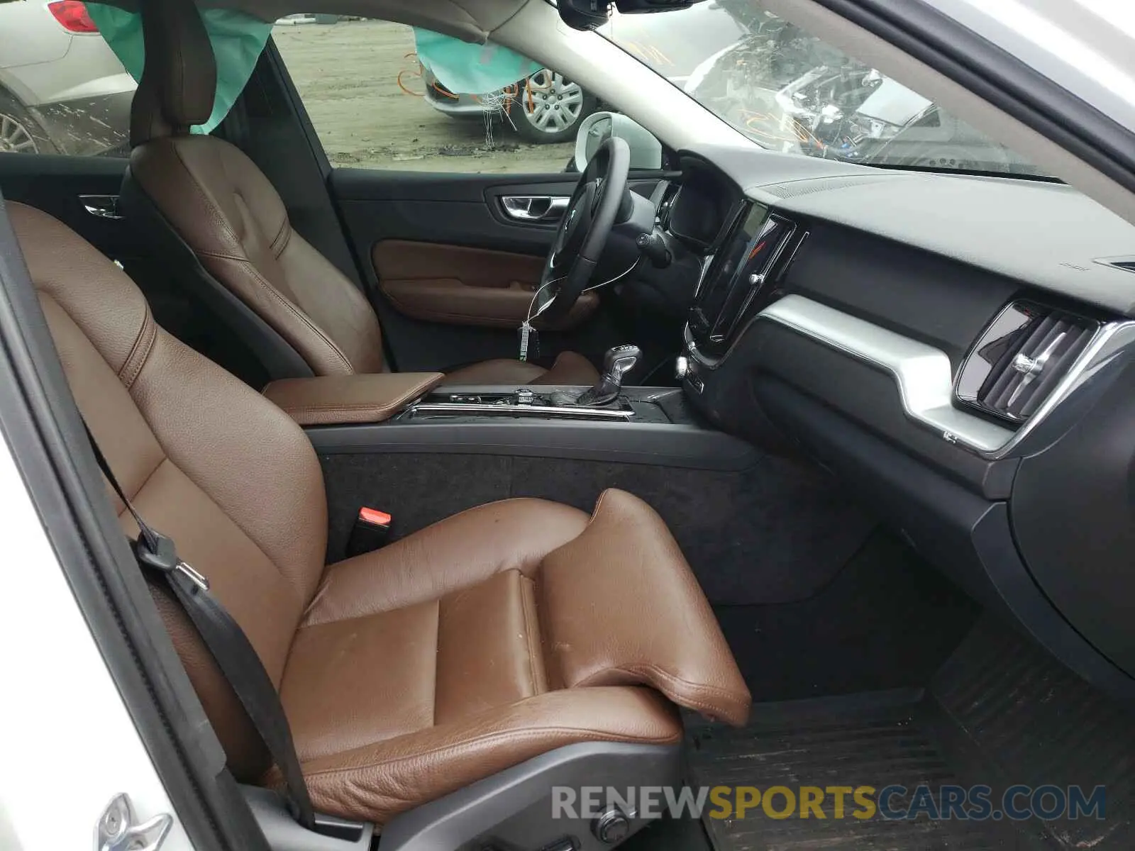 5 Photograph of a damaged car LYV102RK3KB214913 VOLVO XC60 2019