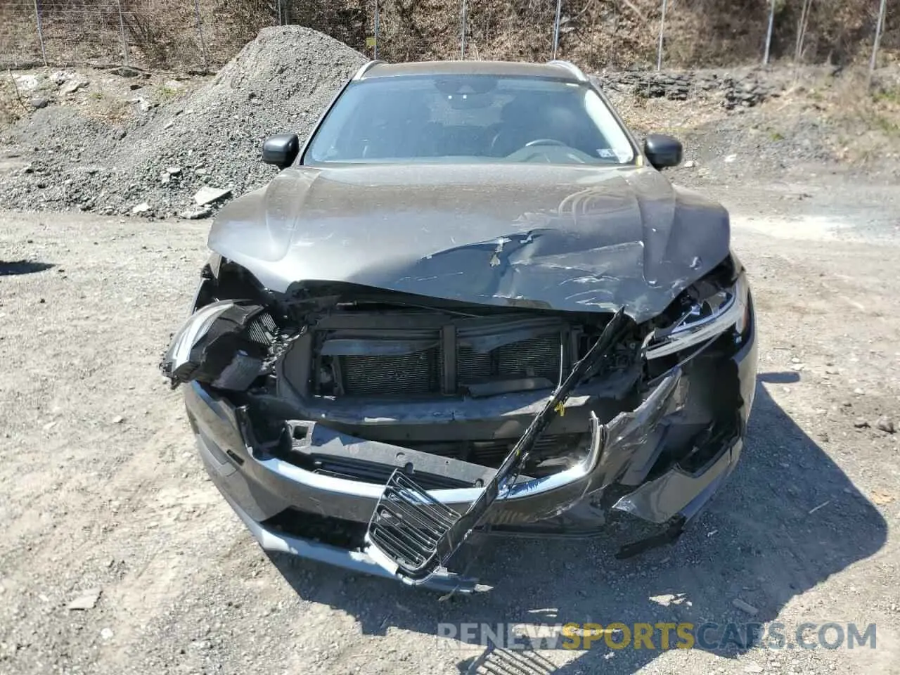 5 Photograph of a damaged car LYV102RK3KB215365 VOLVO XC60 2019
