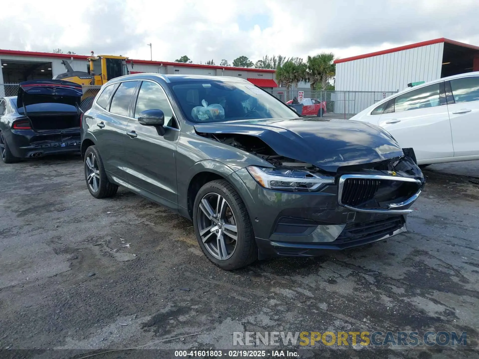 1 Фотография поврежденного автомобиля LYV102RK3KB219321 VOLVO XC60 2019
