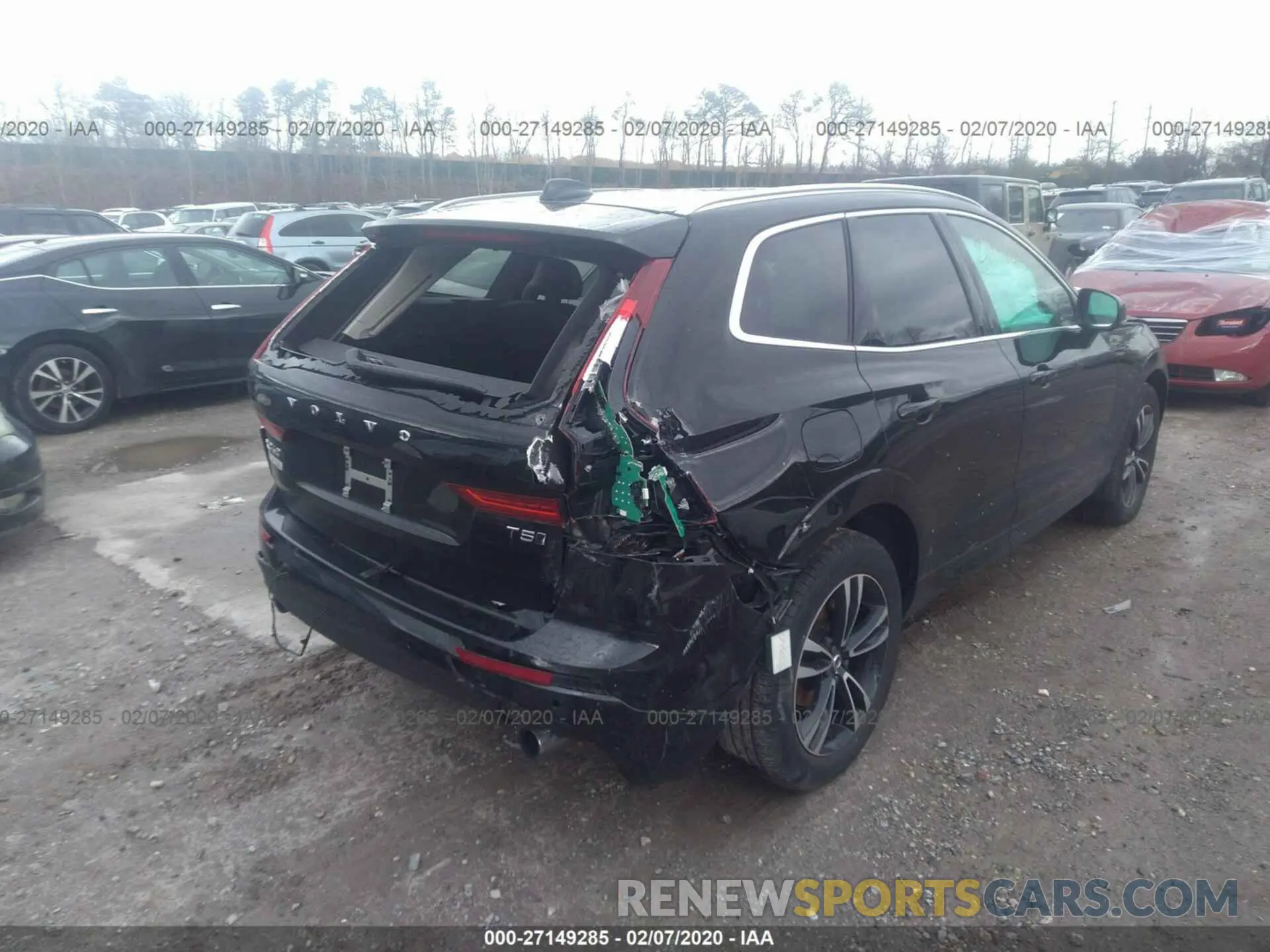 4 Photograph of a damaged car LYV102RK5KB215626 VOLVO XC60 2019