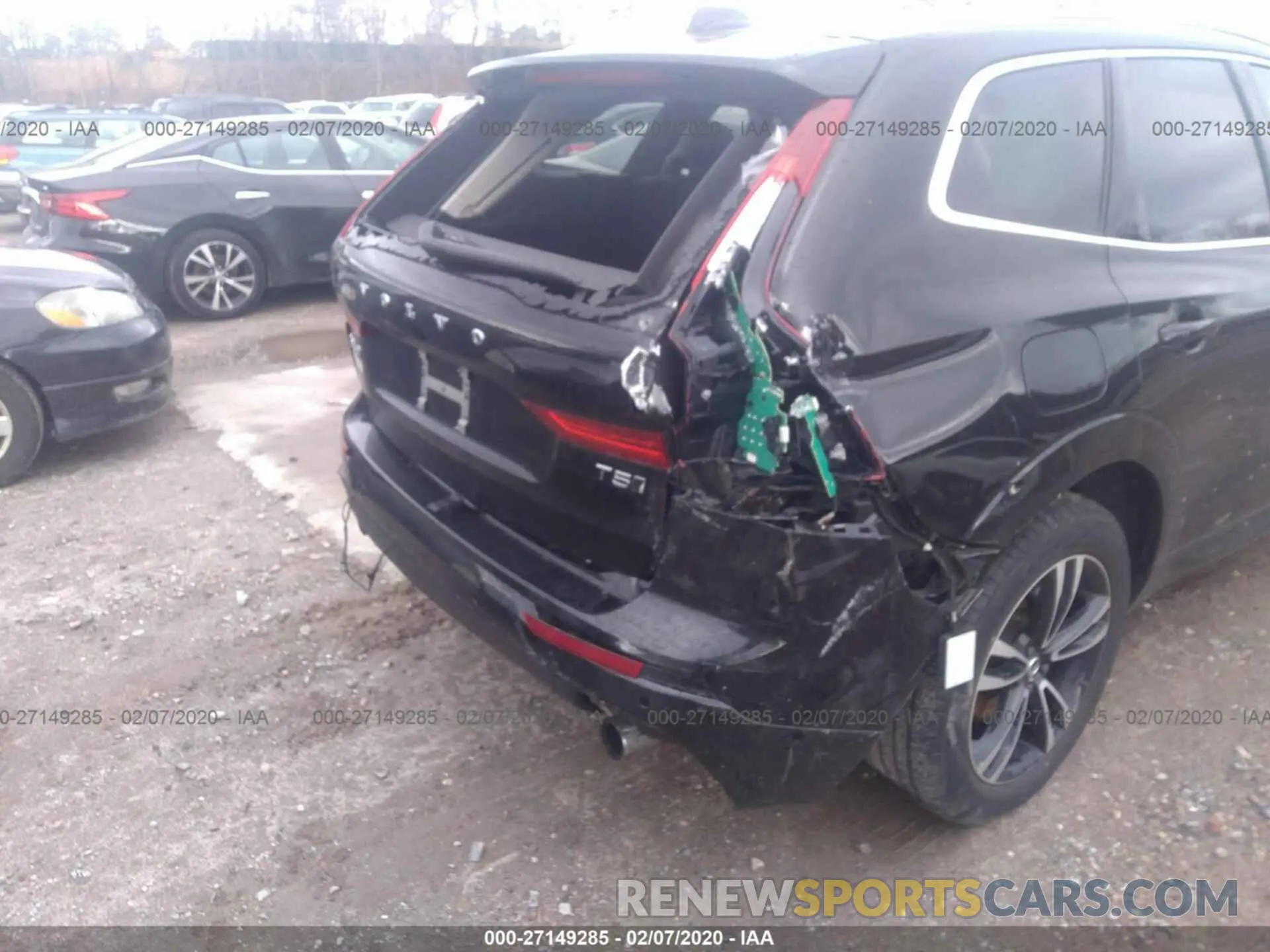 6 Photograph of a damaged car LYV102RK5KB215626 VOLVO XC60 2019