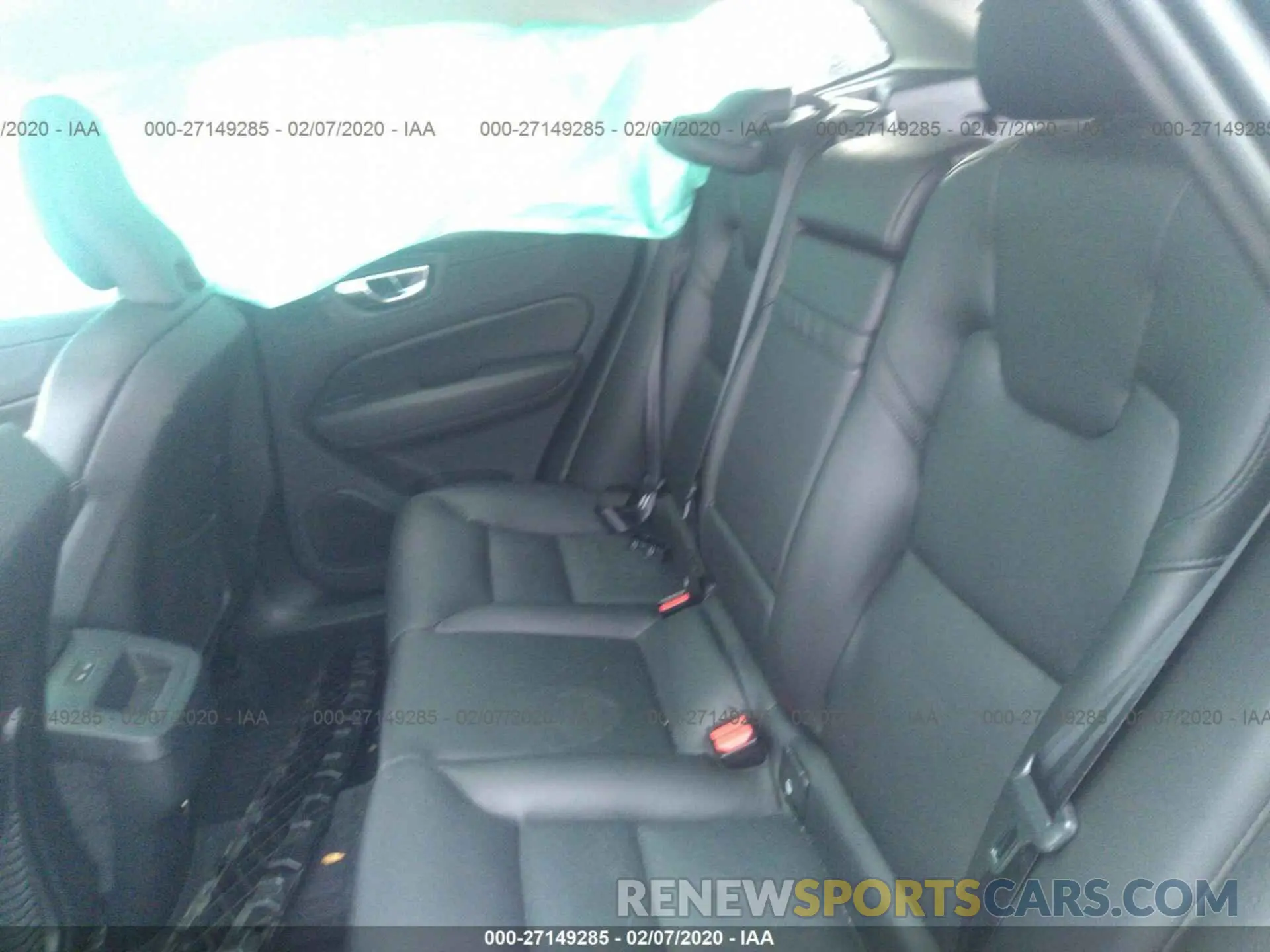8 Photograph of a damaged car LYV102RK5KB215626 VOLVO XC60 2019