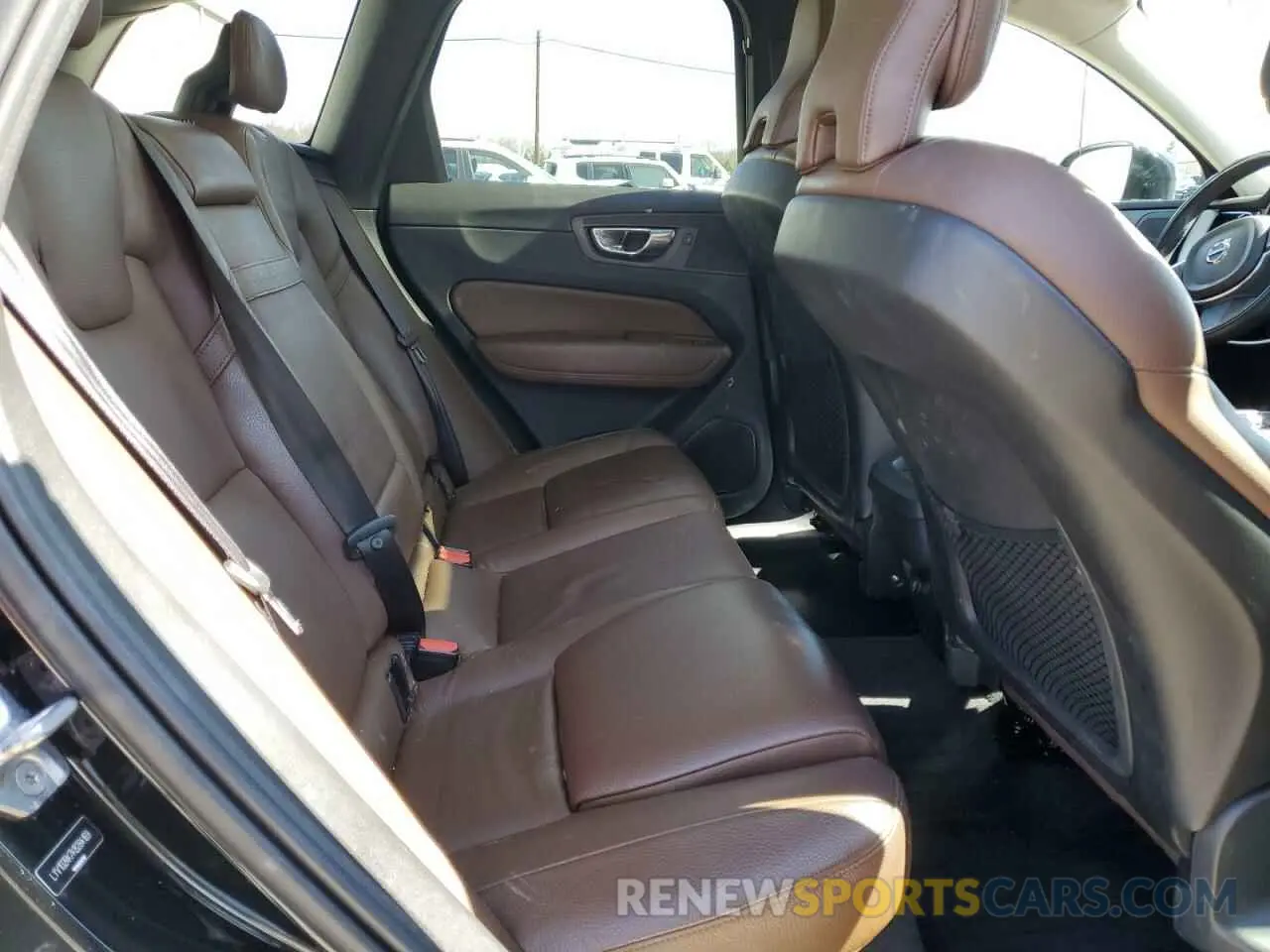 11 Photograph of a damaged car LYV102RK7KB284169 VOLVO XC60 2019