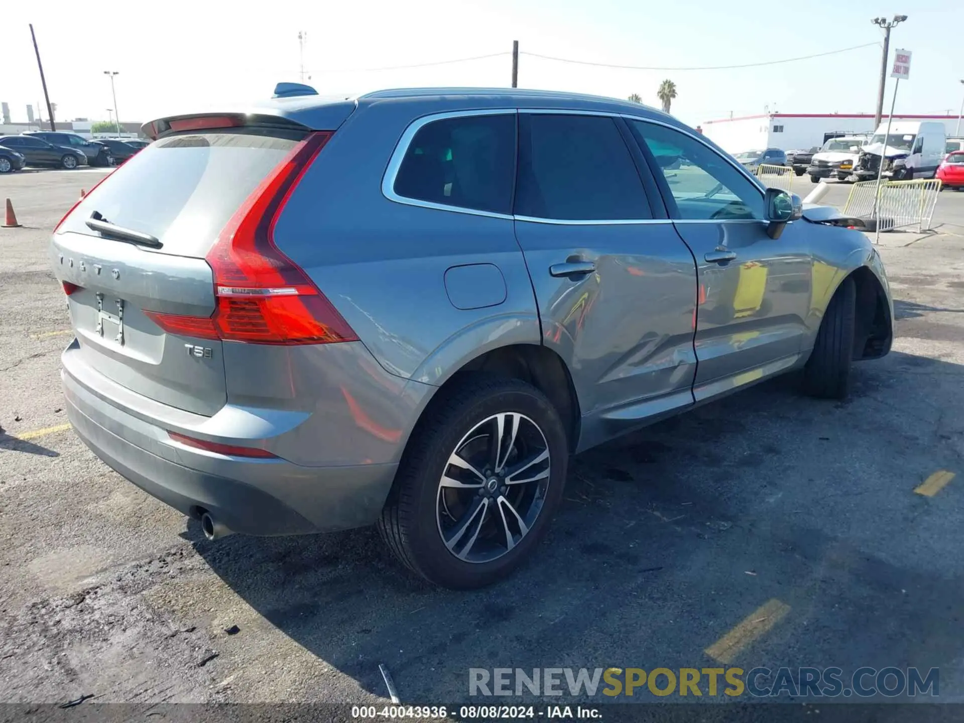 4 Photograph of a damaged car LYV102RK7KB349540 VOLVO XC60 2019