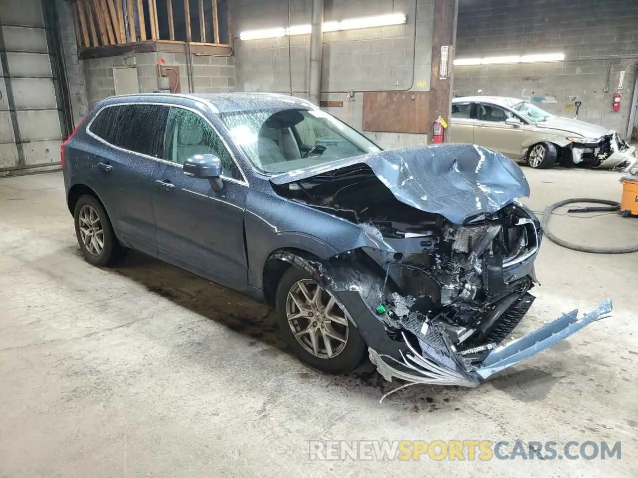 4 Photograph of a damaged car LYV102RK9KB316426 VOLVO XC60 2019