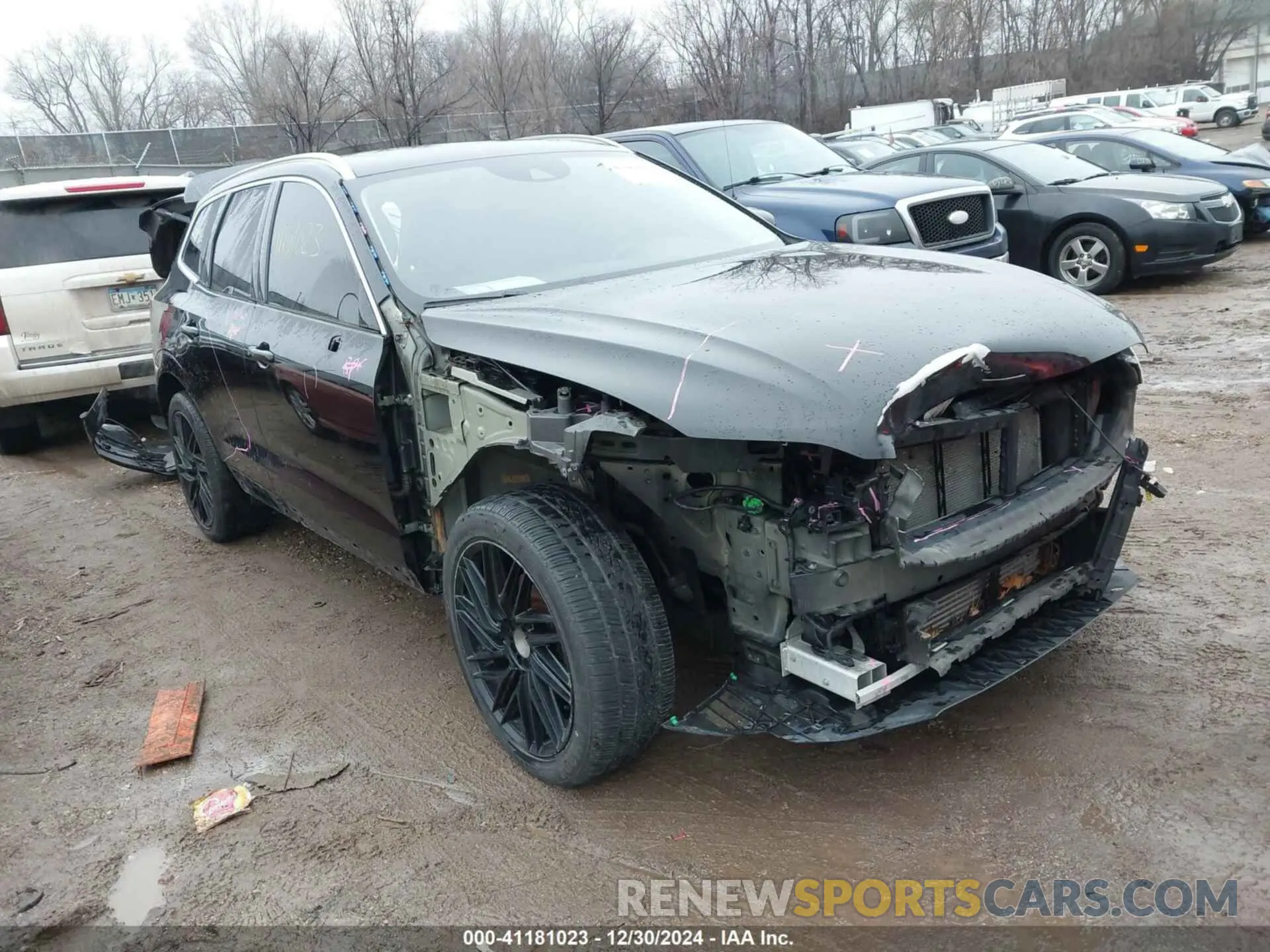 1 Photograph of a damaged car LYV102RL0KB326786 VOLVO XC60 2019