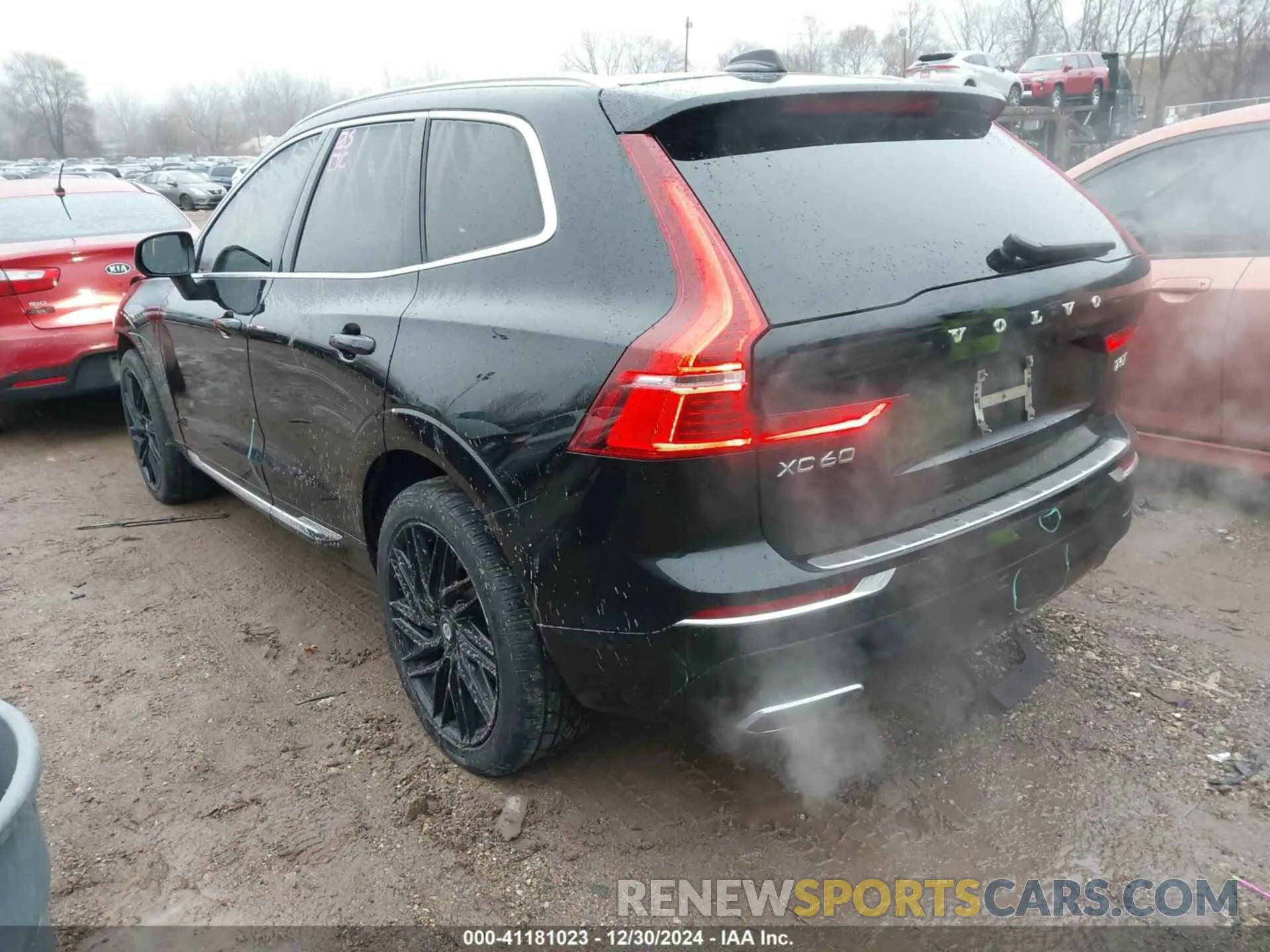 3 Photograph of a damaged car LYV102RL0KB326786 VOLVO XC60 2019