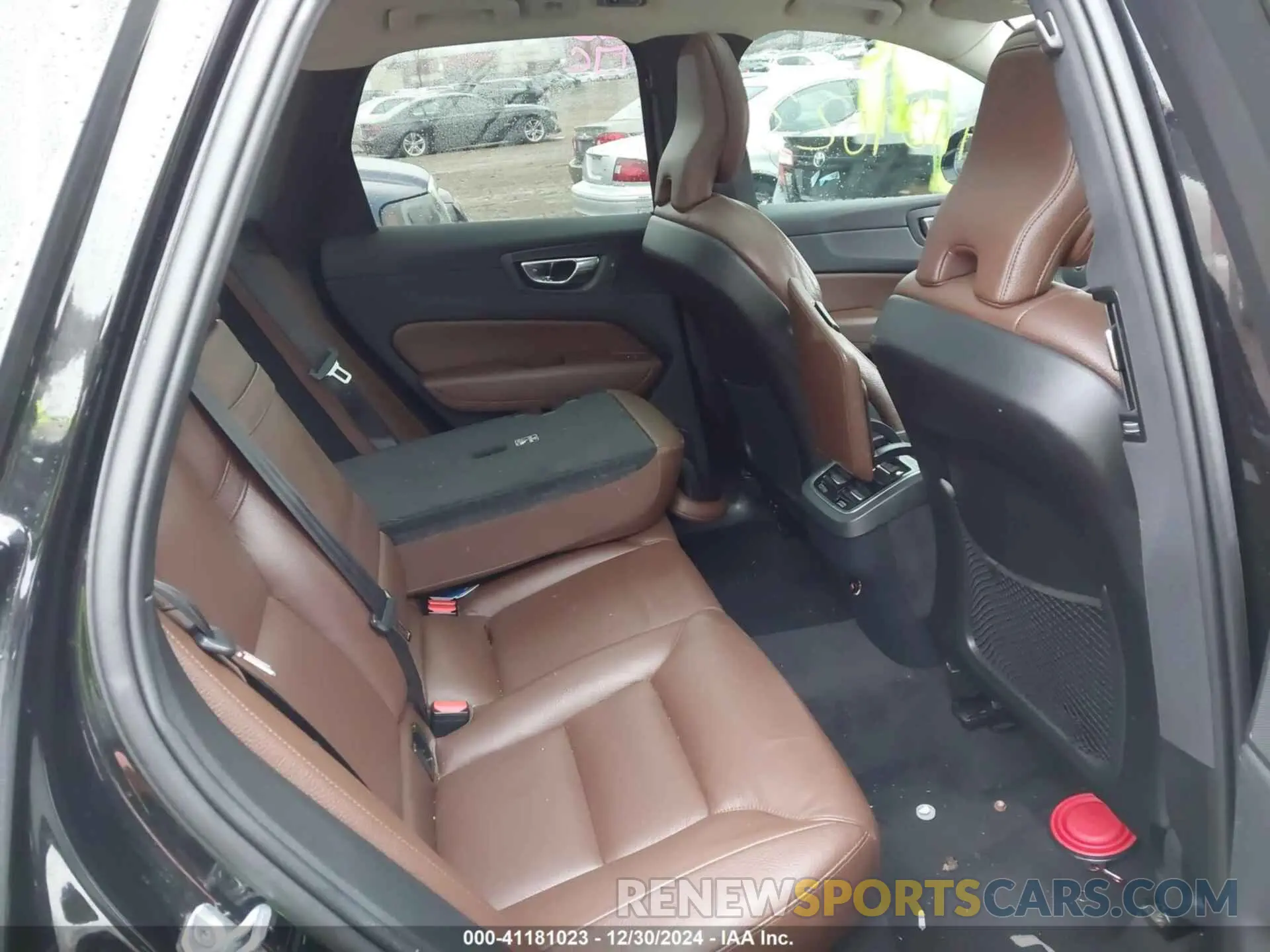 8 Photograph of a damaged car LYV102RL0KB326786 VOLVO XC60 2019